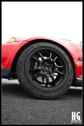 Acura RL 4-piston calipers
11.8" re-drilled rotors to 4X100
fastbrakes RL brake kit
SS braided brake lines