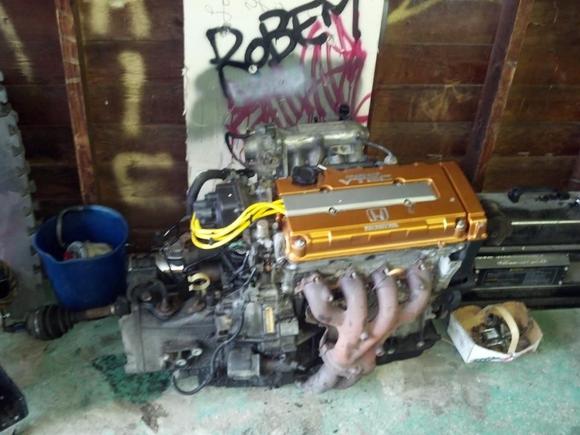 b16a3 out of my del sol soon to become a b20vtec for the ek