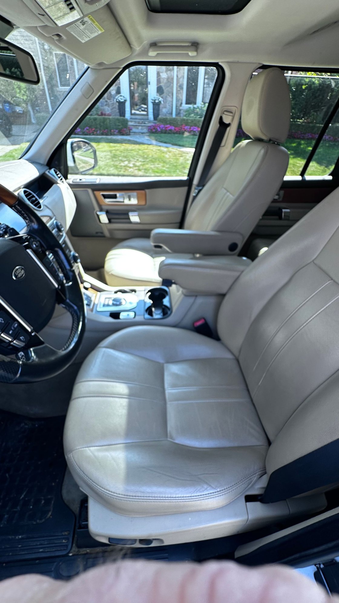 2015 Land Rover LR4 - For Sale: 2015 Land Rover LR4 HSE-Project Vehicle for Enthusiasts (As-Is, Best Offer) - Used - VIN SALAG2V6XFA758089 - 108,000 Miles - 6 cyl - 4WD - Automatic - SUV - White - Grosse Pointe, MI 48236, United States