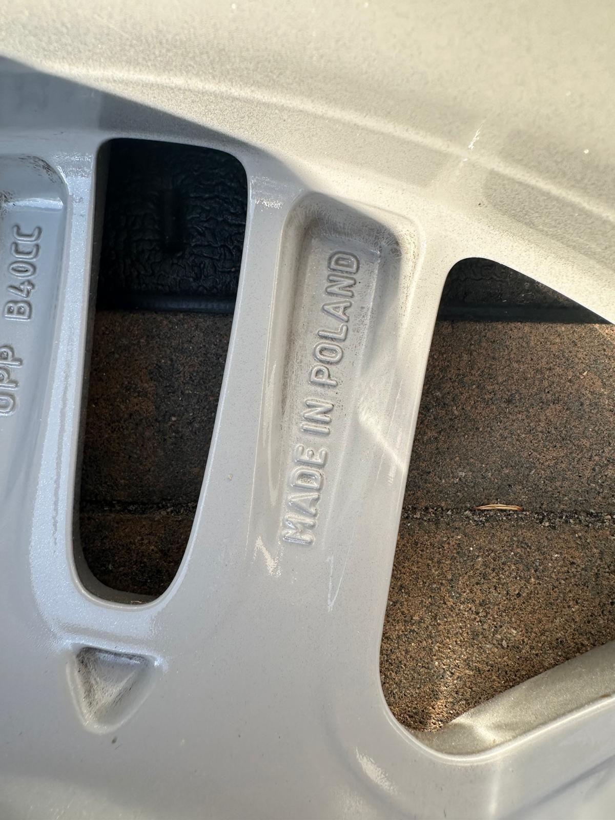 2020 Land Rover Defender - 19 inch alloys wheels 5x120 new take offs - Nyc, NY 10016, United States