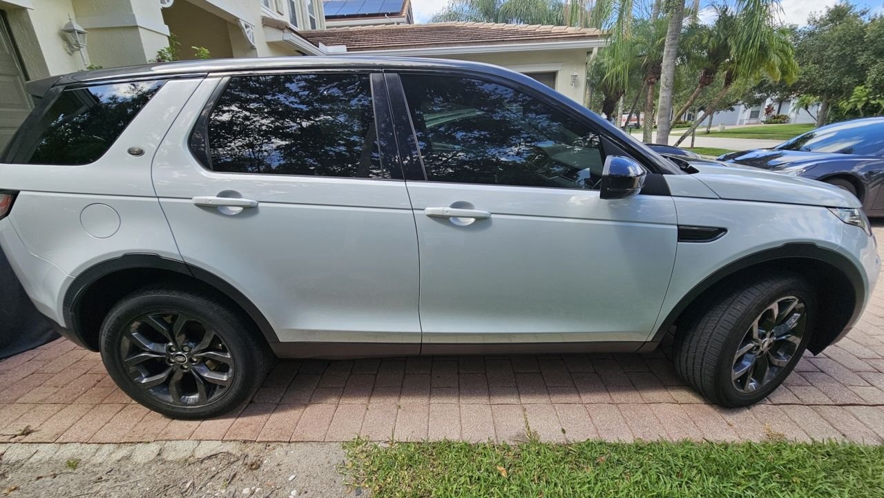 2019 Land Rover Discovery Sport - Land Rover Discovery Sport HSE 49000 miles - Used - VIN SALCR2FX9KH807004 - 49,100 Miles - 2 cyl - 4WD - Automatic - SUV - White - Royal Palm Beach, FL 33411, United States