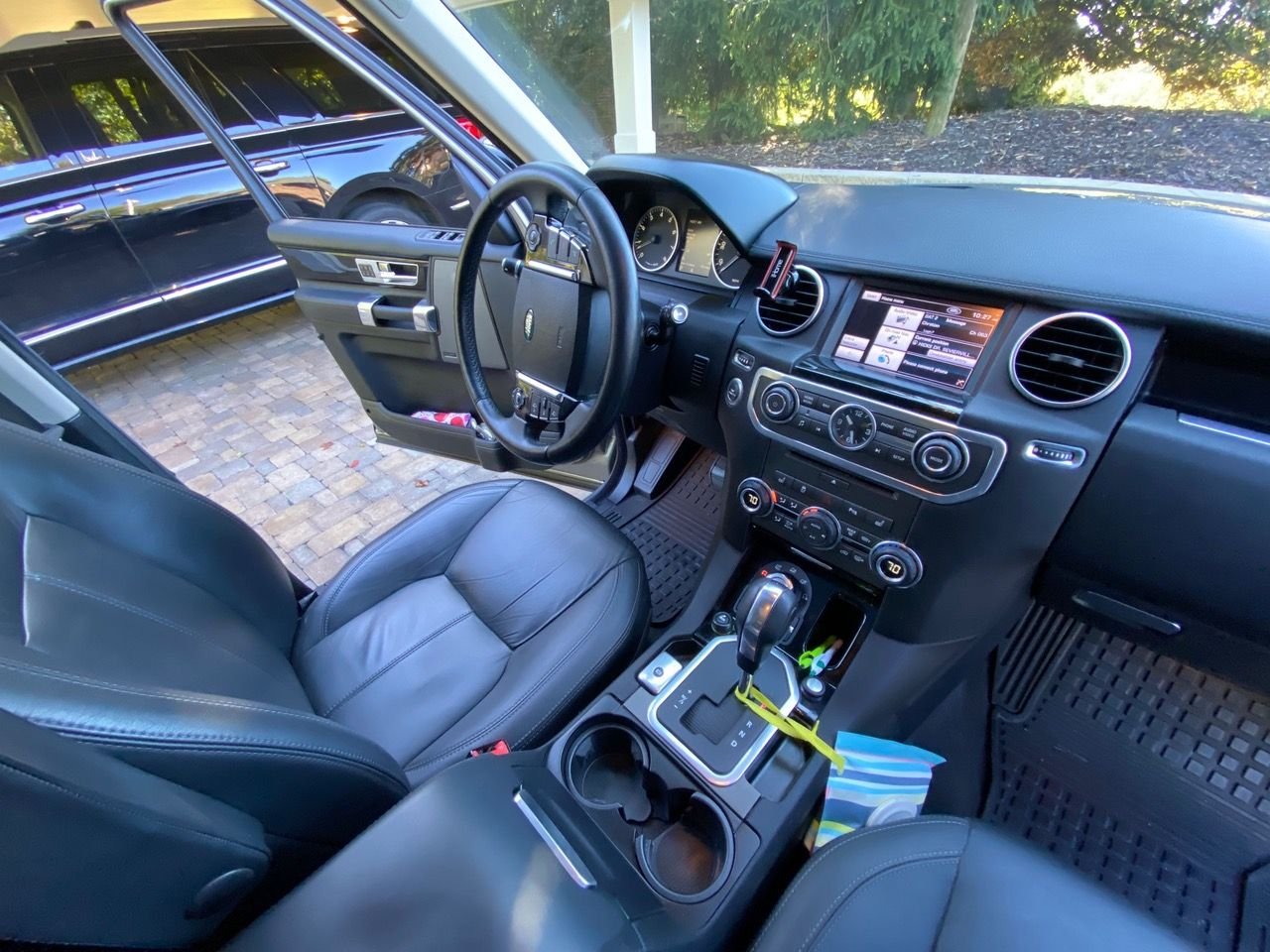 2013 Land Rover LR4 - Best Choice - Used - VIN SALAK2D40DA656845 - 70,141 Miles - 8 cyl - 4WD - Automatic - SUV - Gray - Tucson, AZ 85750, United States