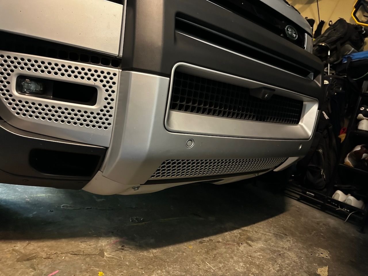 2022 Land Rover Defender - 2022 Defender 110 SE with all the extras + ext warranty - Used - VIN SALEP7RU7N2069448 - 25,200 Miles - 6 cyl - 4WD - Automatic - SUV - Silver - Little Rock, AR 72207, United States