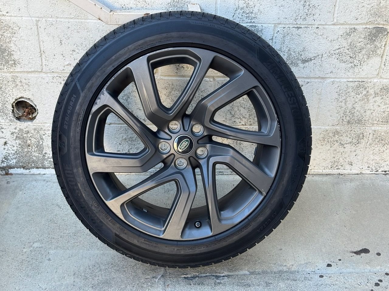 Wheels and Tires/Axles - Five 21" Land Rover Discovery Wheels and Tires - Used - -1 to 2026  All Models - Los Angeles, CA 90029, United States