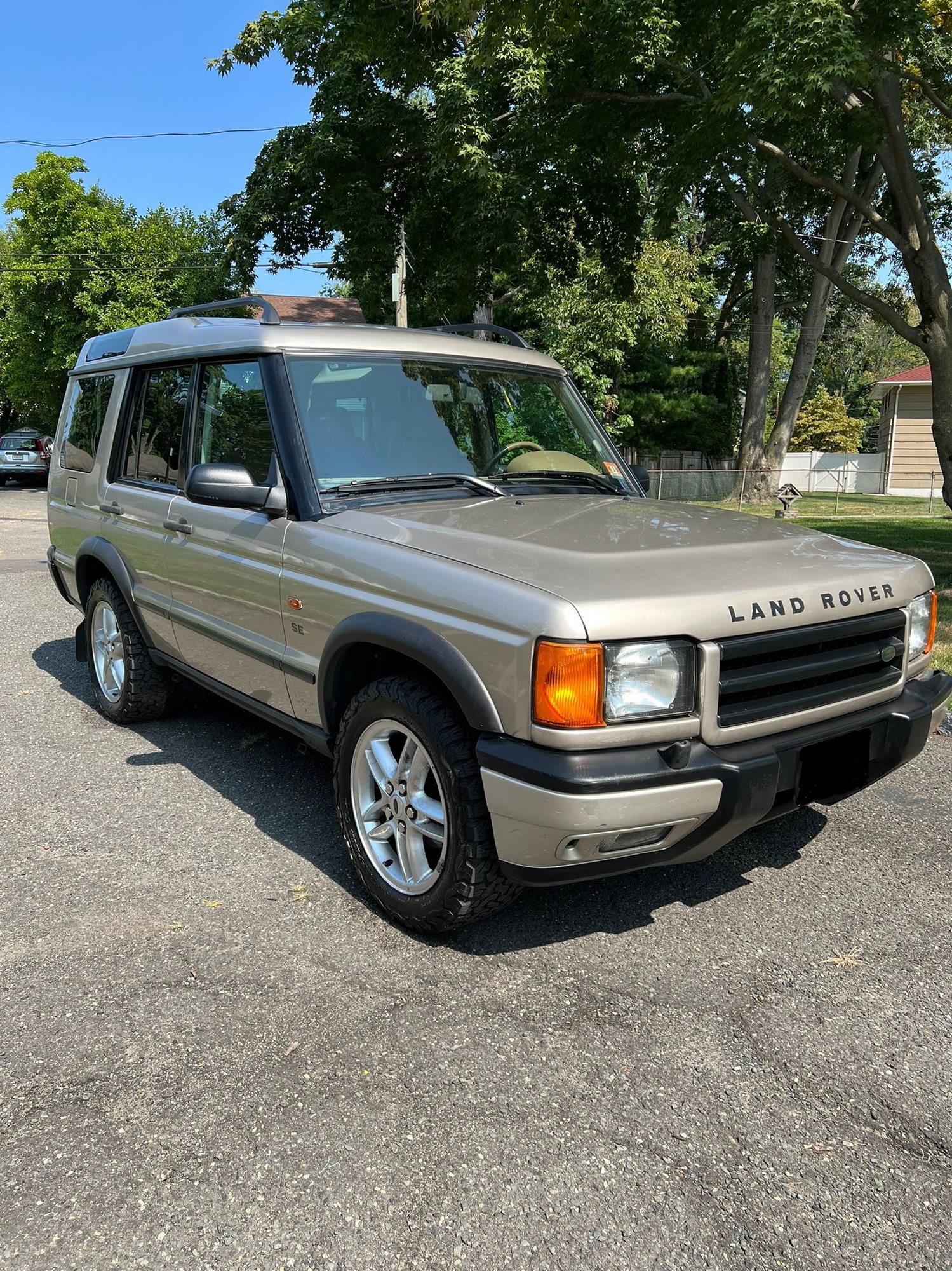 2002 Land Rover Discovery - 2002 D2 For Sale - Used - VIN SALTY12452A757347 - 136,000 Miles - 6 cyl - AWD - Automatic - SUV - Gold - North Plainfield, NJ 07062, United States