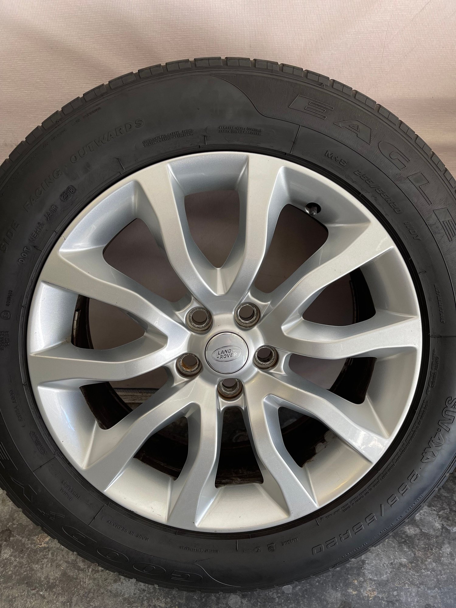 Wheels and Tires/Axles - Factory OEM Range Rover Wheels & Tires 2014+ - Used - 0  All Models - Channel Islands, CA 93035, United States