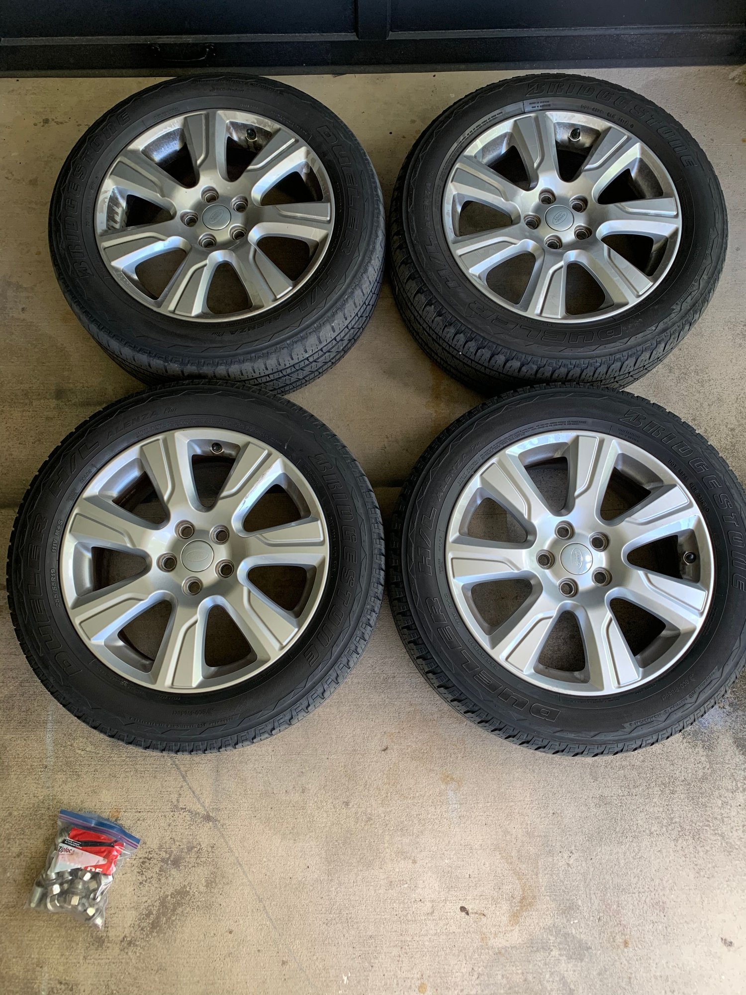 Wheels and Tires/Axles - Set of four 19" 5 spoke LAND ROVER LR4 2013-2016 OEM Factory Original Alloy Wheel Rim - Used - 2010 to 2016 Land Rover LR4 - 2004 to 2009 Land Rover LR3 - Bradenton, FL 34209, United States