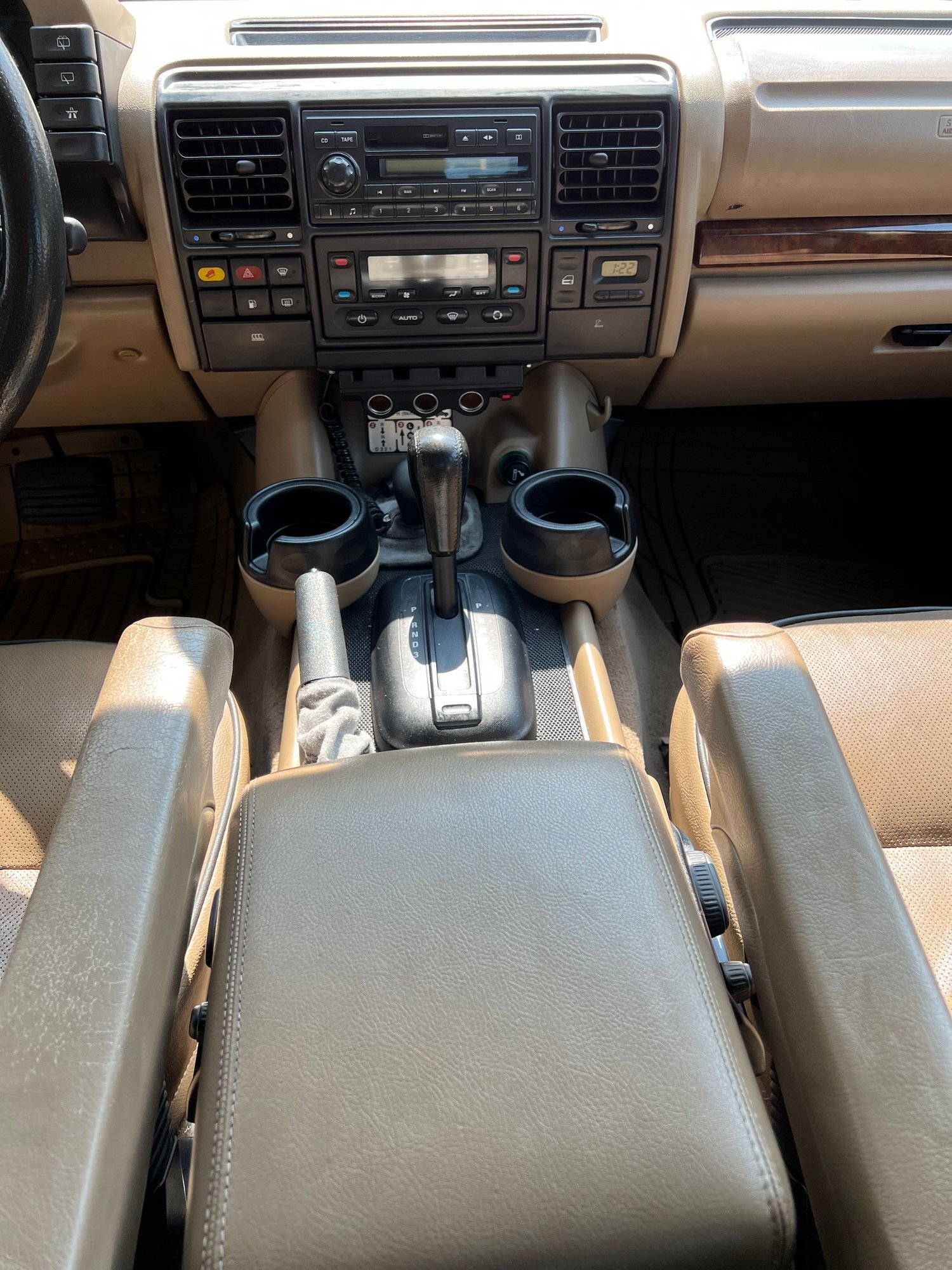 2002 Land Rover Discovery - 2002 D2 For Sale - Used - VIN SALTY12452A757347 - 136,000 Miles - 6 cyl - AWD - Automatic - SUV - Gold - North Plainfield, NJ 07062, United States