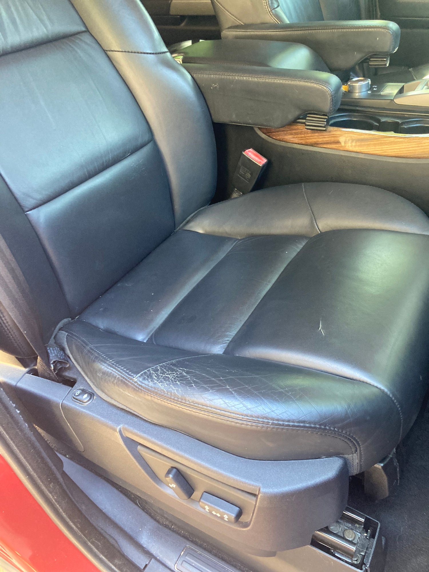 2008 Land Rover Range Rover Sport - 2008 Range Rover Sport HSE - Used - VIN SALSK254X8A126861 - 111,849 Miles - 4 cyl - 4WD - Automatic - SUV - Red - Roanoke, VA 24014, United States
