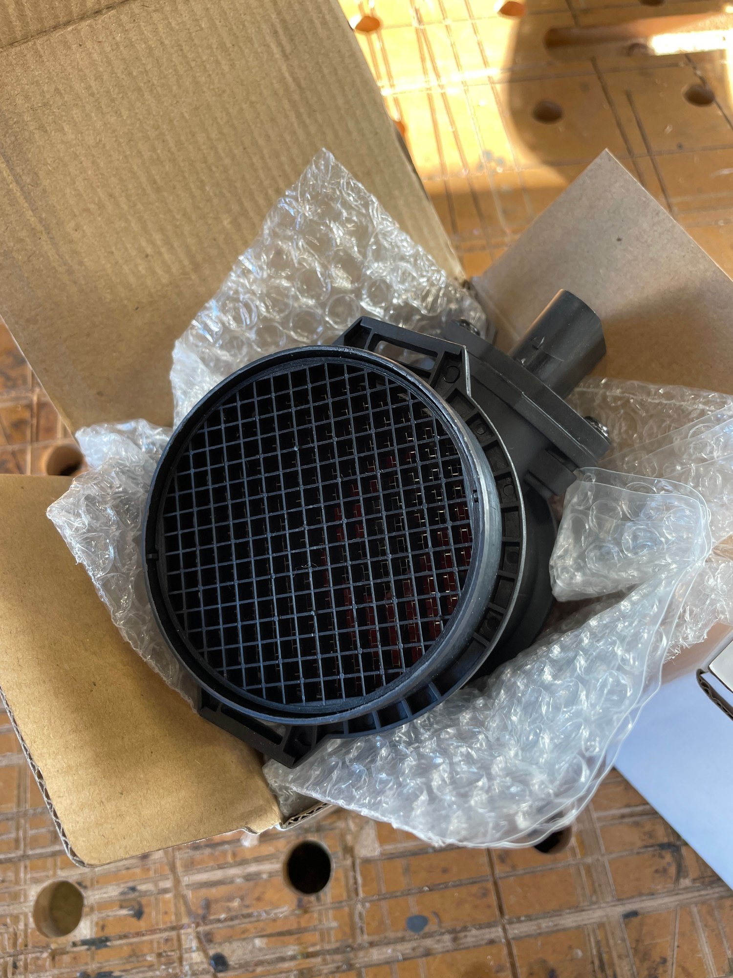 Engine - Electrical - Discovery 2 Mass Airflow Sensor - New - New - 1999 to 2004 Land Rover Discovery - Monterey, CA 93940, United States