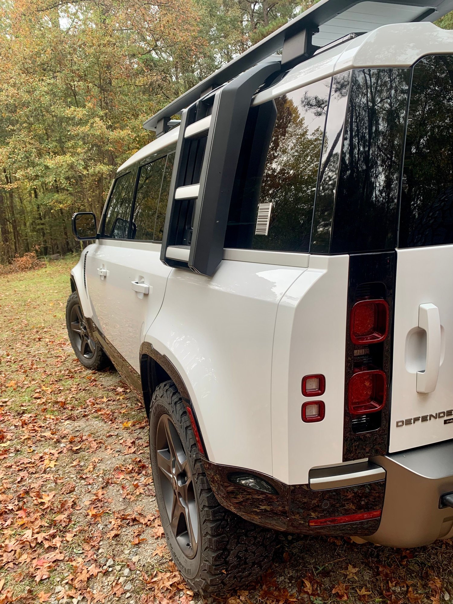 2021 Land Rover Defender - 2021 Defender HSE X-Dynamic - Used - VIN SALE37RU2M2042085 - 48,500 Miles - 6 cyl - AWD - SUV - White - Lexington, SC 29072, United States