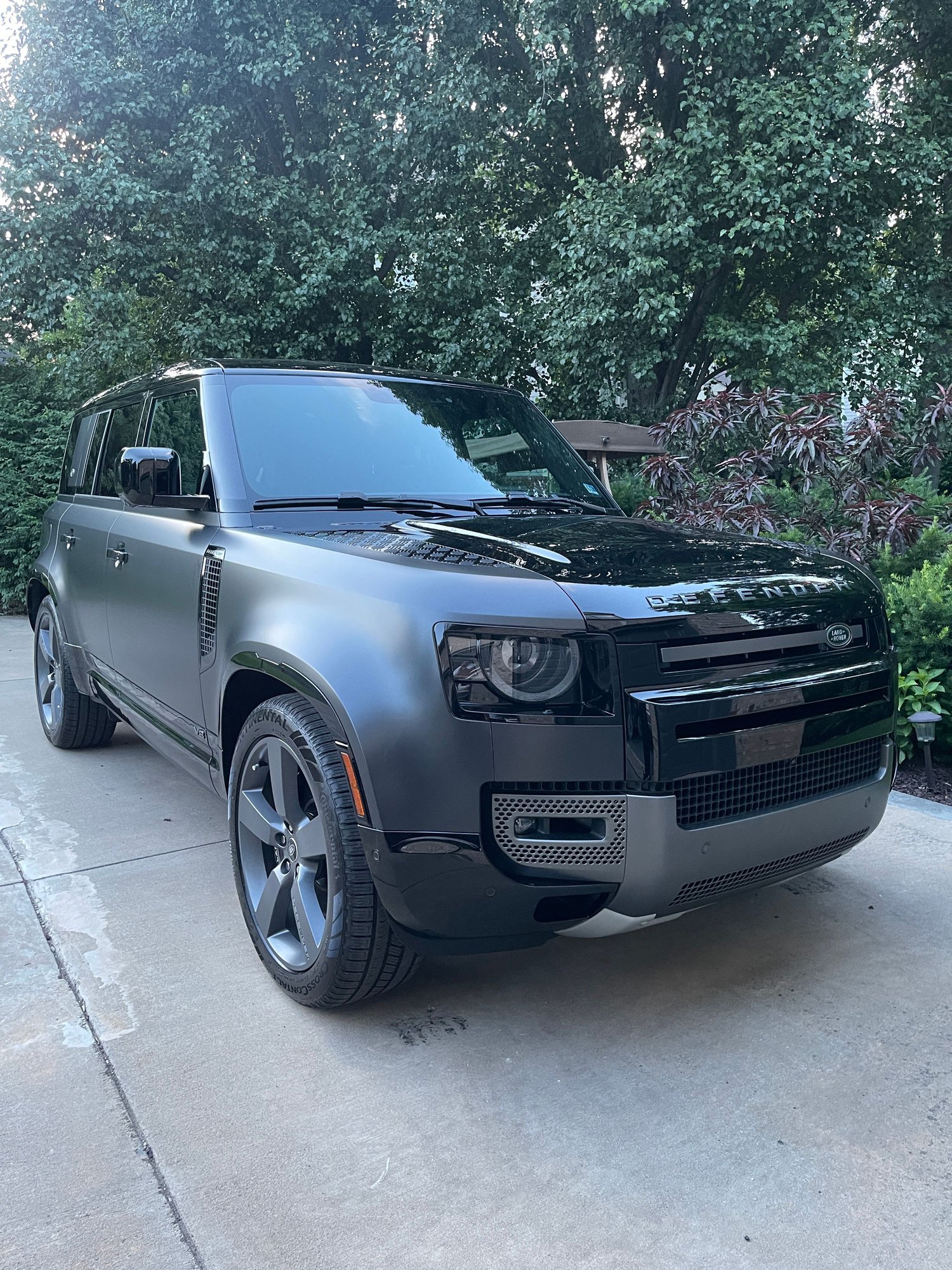 2023 Land Rover Defender - 2023 Land Rover Defender 110 Carpathian Edition - Used - VIN SALEWEEE8P2108945 - 60 Miles - 8 cyl - 4WD - Automatic - Silver Spring, MD 20901, United States