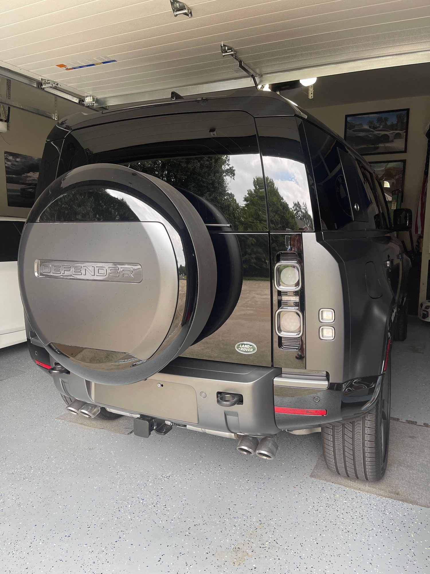 2023 Land Rover Defender - 2023 Land Rover Defender 110 Carpathian Edition - Used - VIN SALEWEEE8P2108945 - 60 Miles - 8 cyl - 4WD - Automatic - Silver Spring, MD 20901, United States