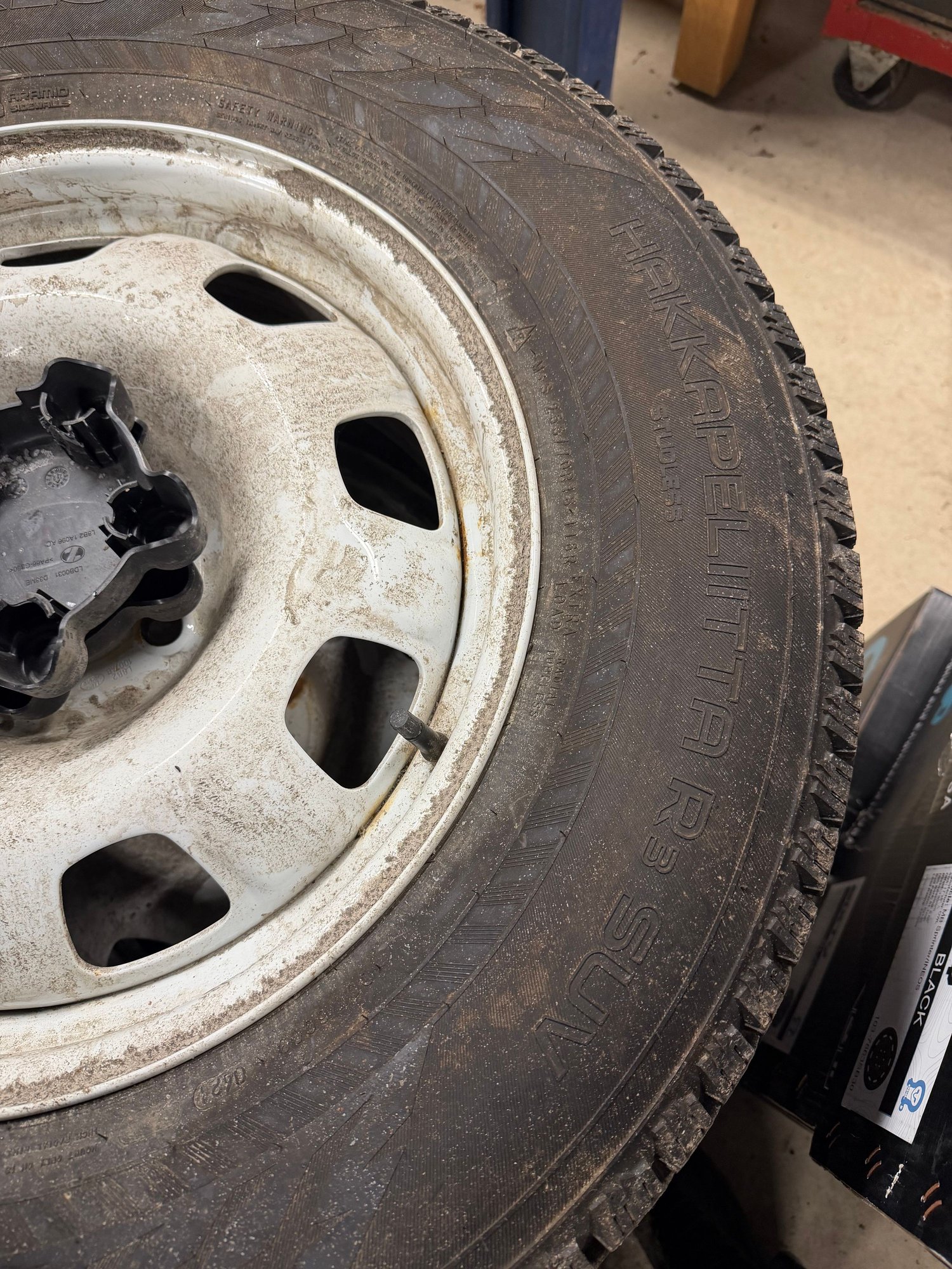 Wheels and Tires/Axles - Land Rover Defender factory steel wheels Nokia Hakkapelliita R3 snow tires 255/70/18 - Used - 2020 to 2026 Land Rover Defender - Burlington, VT 05401, United States