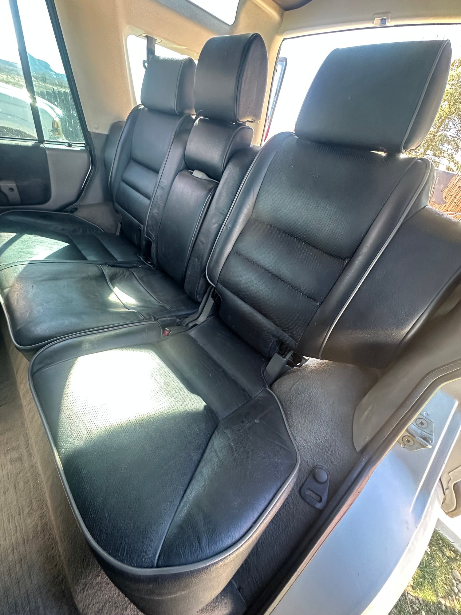 2002 Land Rover Discovery - 2002 Land Rover discovery Westminster series - Used - VIN SALTY15472A762853 - 182,000 Miles - 8 cyl - 4WD - Automatic - SUV - Silver - Cortez, CO 81321, United States