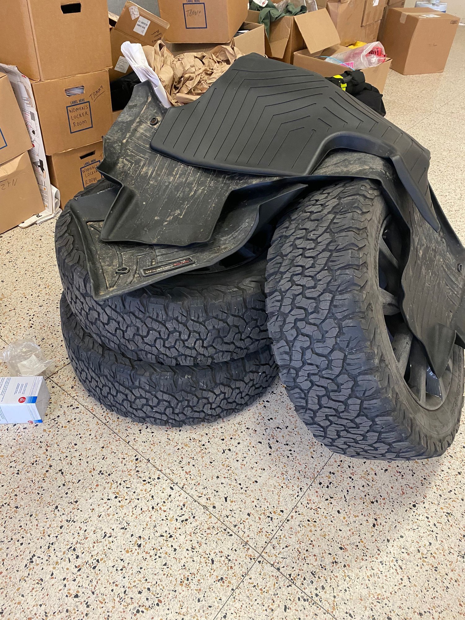 Wheels and Tires/Axles - RRS 20in Wheels and BF Goodrich Tires off Discovery 5 + Weather Tech Matts:  $1000 - Used - 2017 to 2021 Land Rover Discovery - Manassas, VA 20150, United States