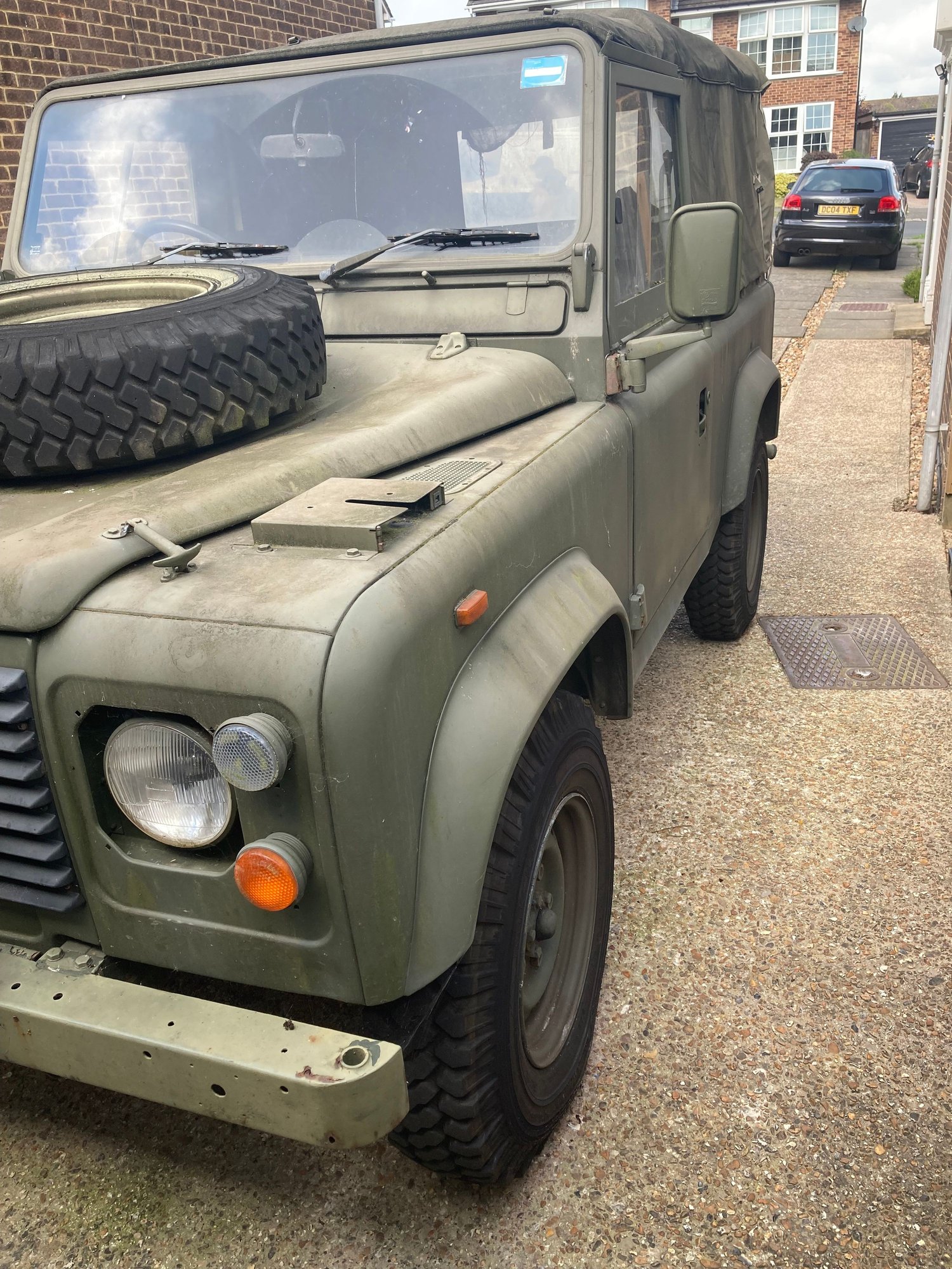 1994 Land Rover Defender 90 - Ex-army Land Rover 90 - Used - VIN SALLDVAC7LA938508 - 25,093 Miles - 4 cyl - 4WD - Manual - Convertible - Other - Ringmer BN85JU, United Kingdom