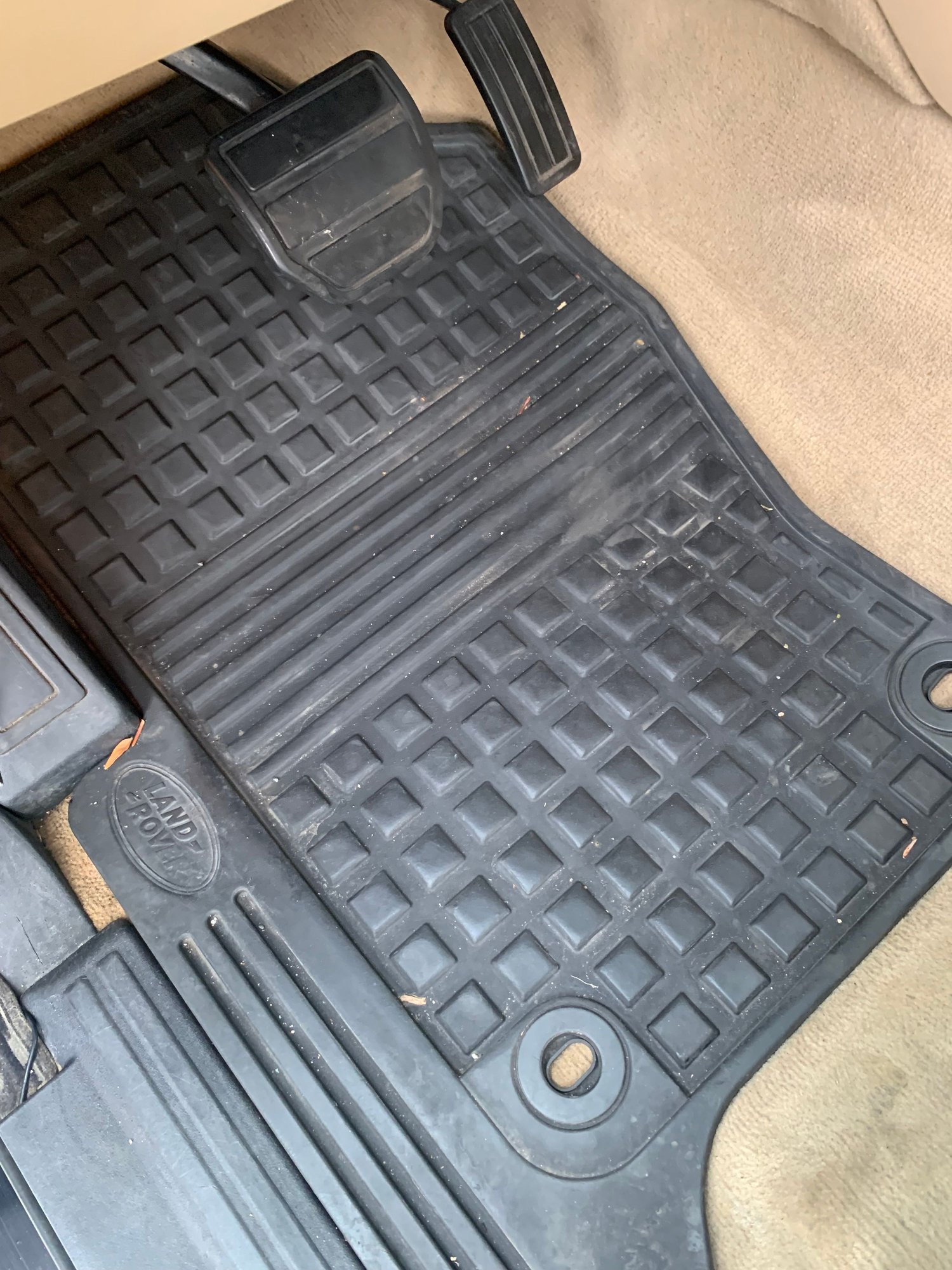 2006 Land Rover LR3 - 2006 Land Rover LR3 SE - Used - VIN SALAD25476A408202 - 232,070 Miles - 8 cyl - AWD - Automatic - SUV - Black - Summit, NJ 07901, United States