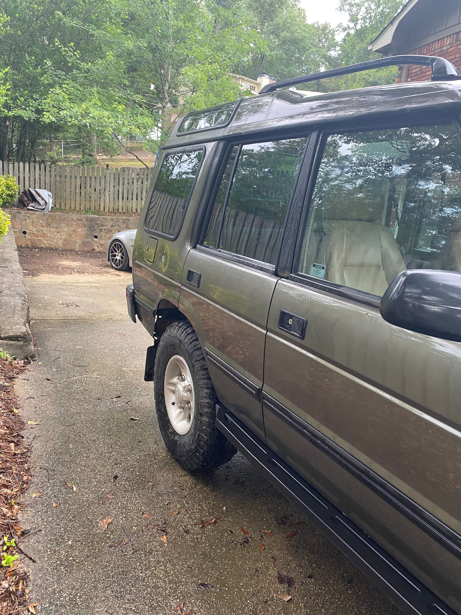 1997 Land Rover Discovery -  - Used - VIN SALJY124XVA716904 - 127,933 Miles - 8 cyl - 4WD - Automatic - SUV - Other - Hoover, AL 35226, United States