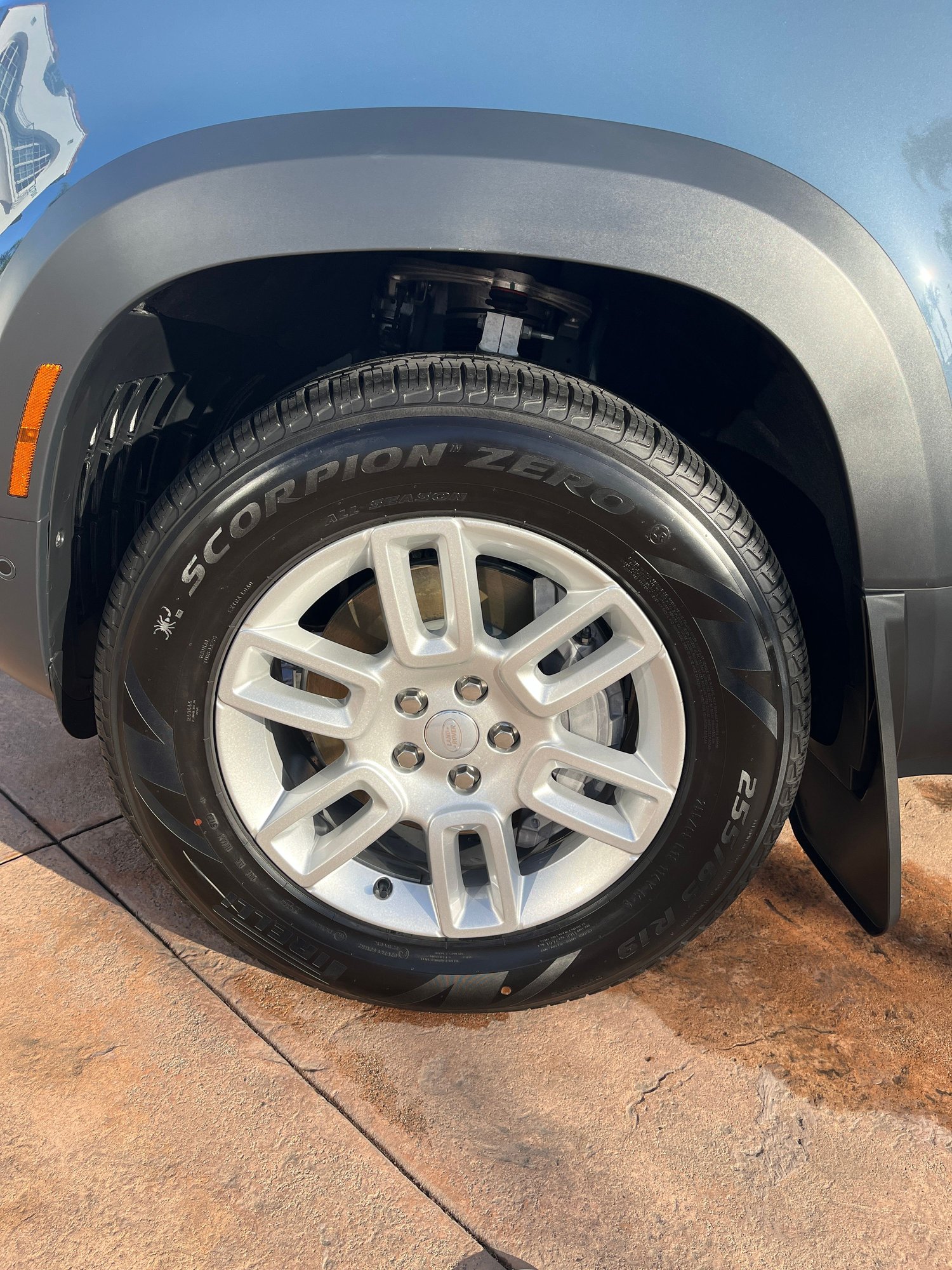 Wheels and Tires/Axles - Wheels and tires - Used - 2020 to 2025 Land Rover Defender 110 - Seal Beach, CA 90740, United States