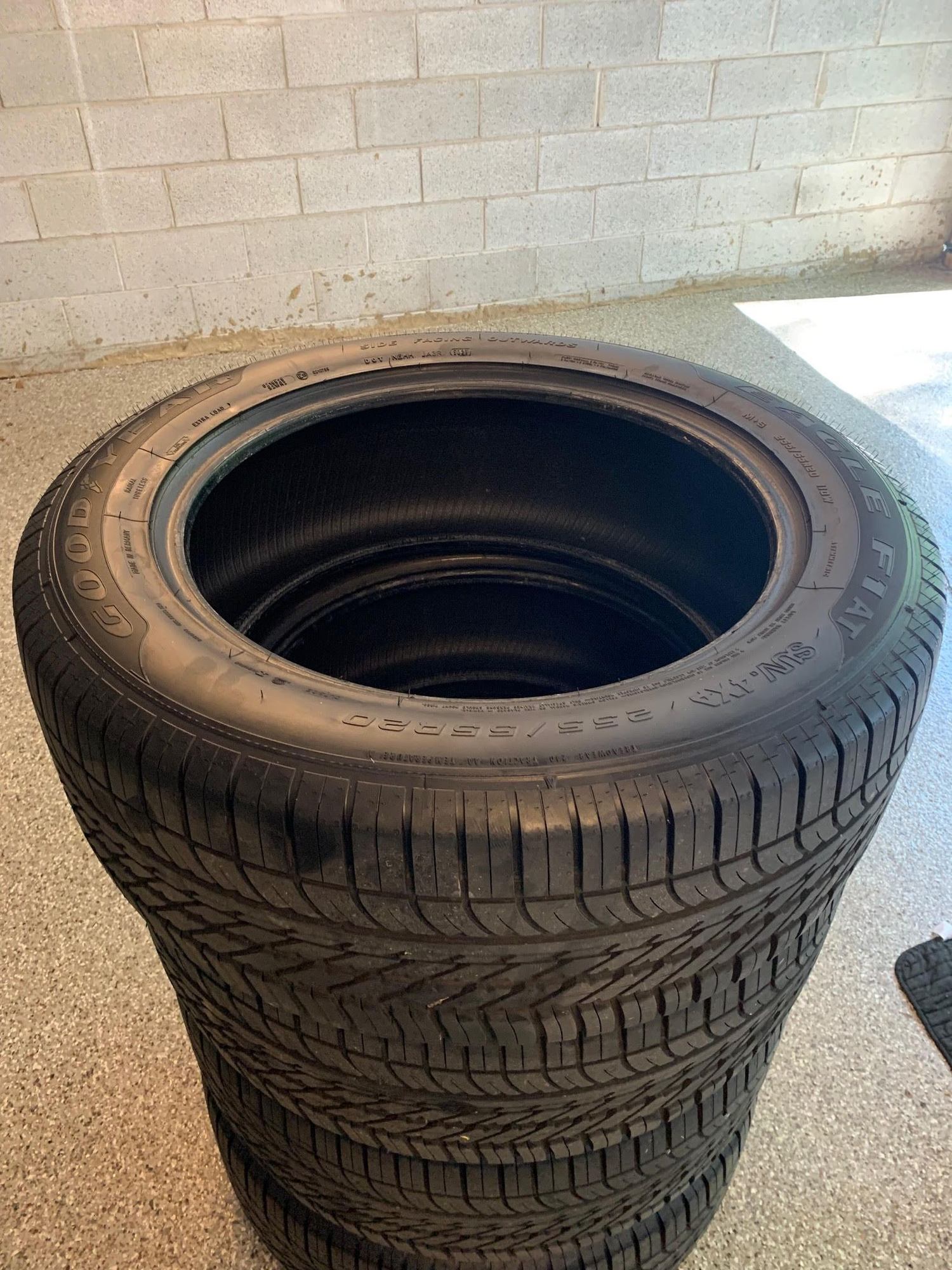 Wheels and Tires/Axles - Goodyear Eagle SUV-4X4 255/55R20 - New - 2017 to 2024 Land Rover Discovery - West Chester, PA 19382, United States