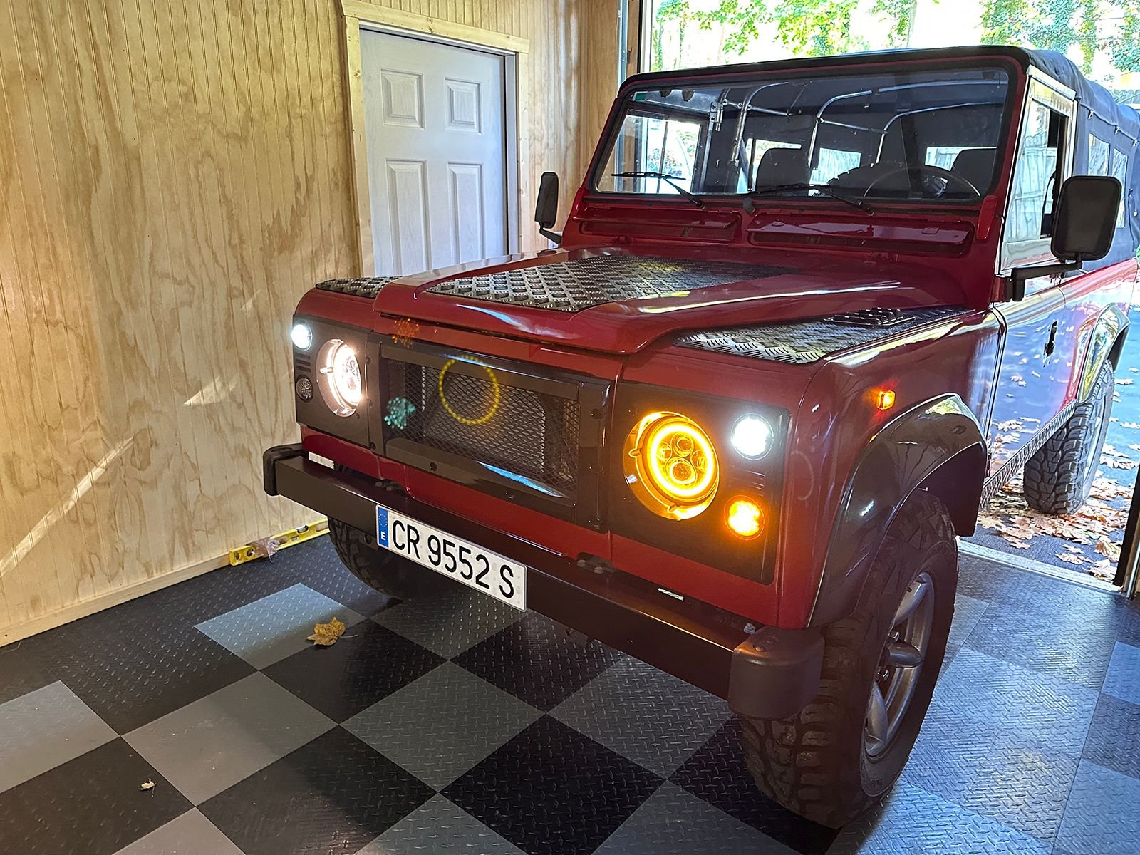 1994 Land Rover Defender 90 - 1994 Defender 110, LHD, 300TDI, Low Miles (67,995), Lots of New Parts - Used - VIN SALLDHAF8MA945038 - 4 cyl - 4WD - Manual - SUV - Red - Bryn Mawr, PA 19010, United States