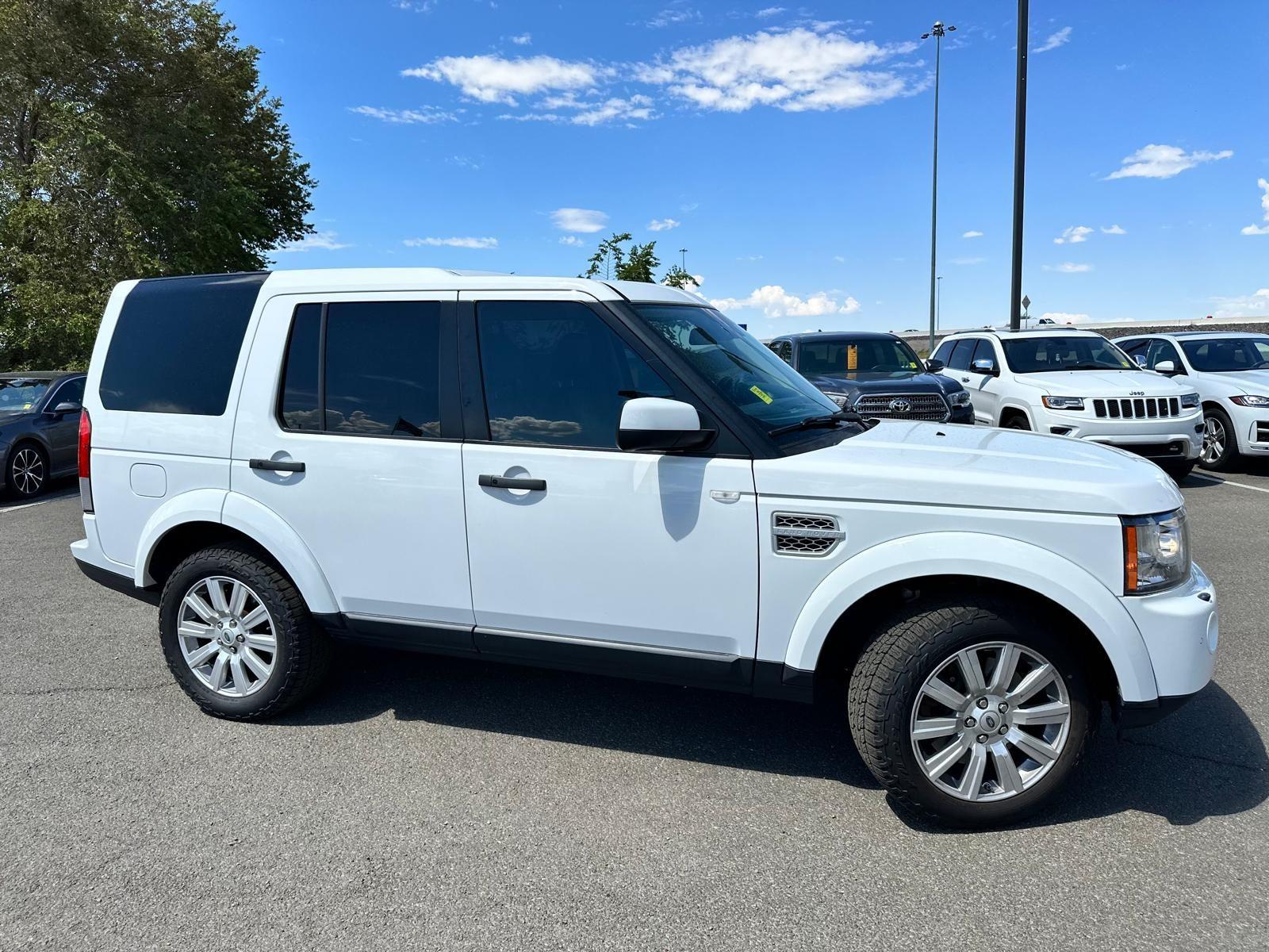 2013 Land Rover LR4 - LR4 in Great Shape looking for adventure partner - Used - VIN SALAG2D46DA677720 - 8 cyl - AWD - Automatic - Truck - White - Temecula, CA 92591, United States