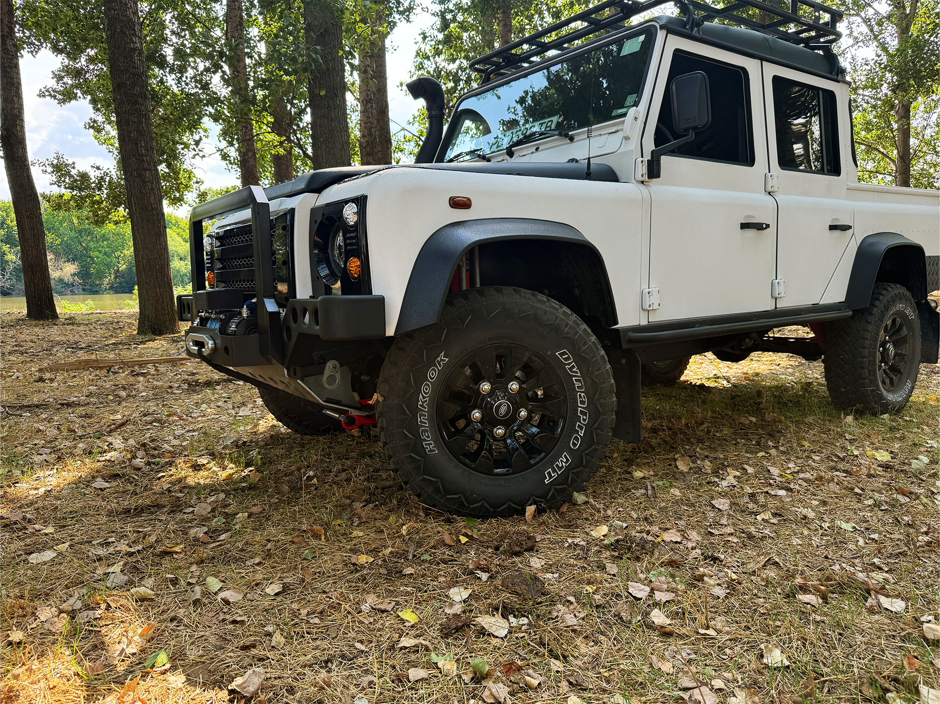 1993 Land Rover Defender 110 - LAND ROVER DEFENDER 110 PICK UP CREW CAB TRUCK Fully Restored - Used - VIN SALLDFB585A700856 - 5,000 Miles - 5 cyl - AWD - Manual - Truck - White - Sofia, Bulgaria