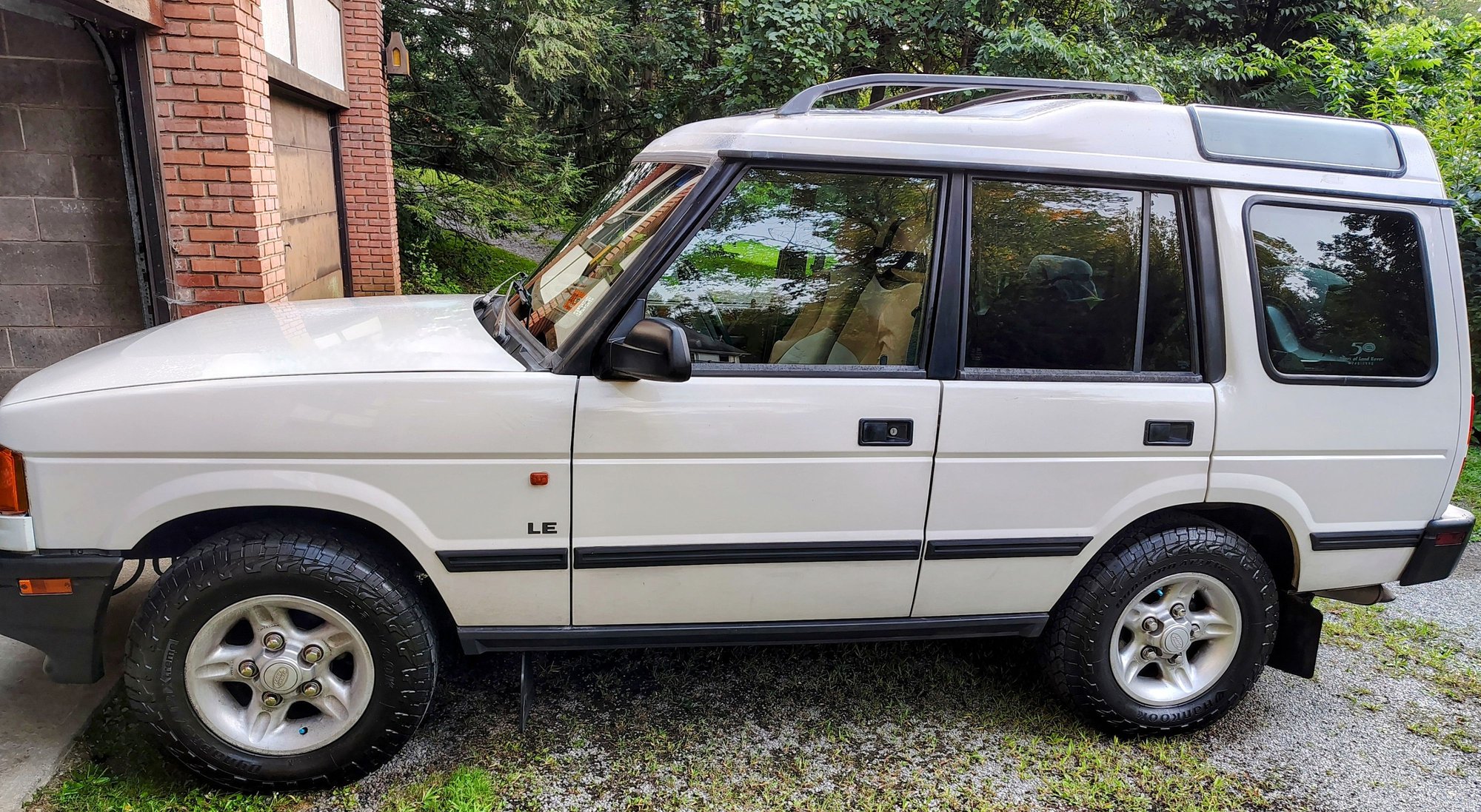 1998 Land Rover Discovery - 1998 discovery 1 no rust well sorted - Used - VIN Saljy1248wa790534 - 182,600 Miles - 8 cyl - 4WD - Automatic - SUV - White - Wellsburg, WV 26070, United States