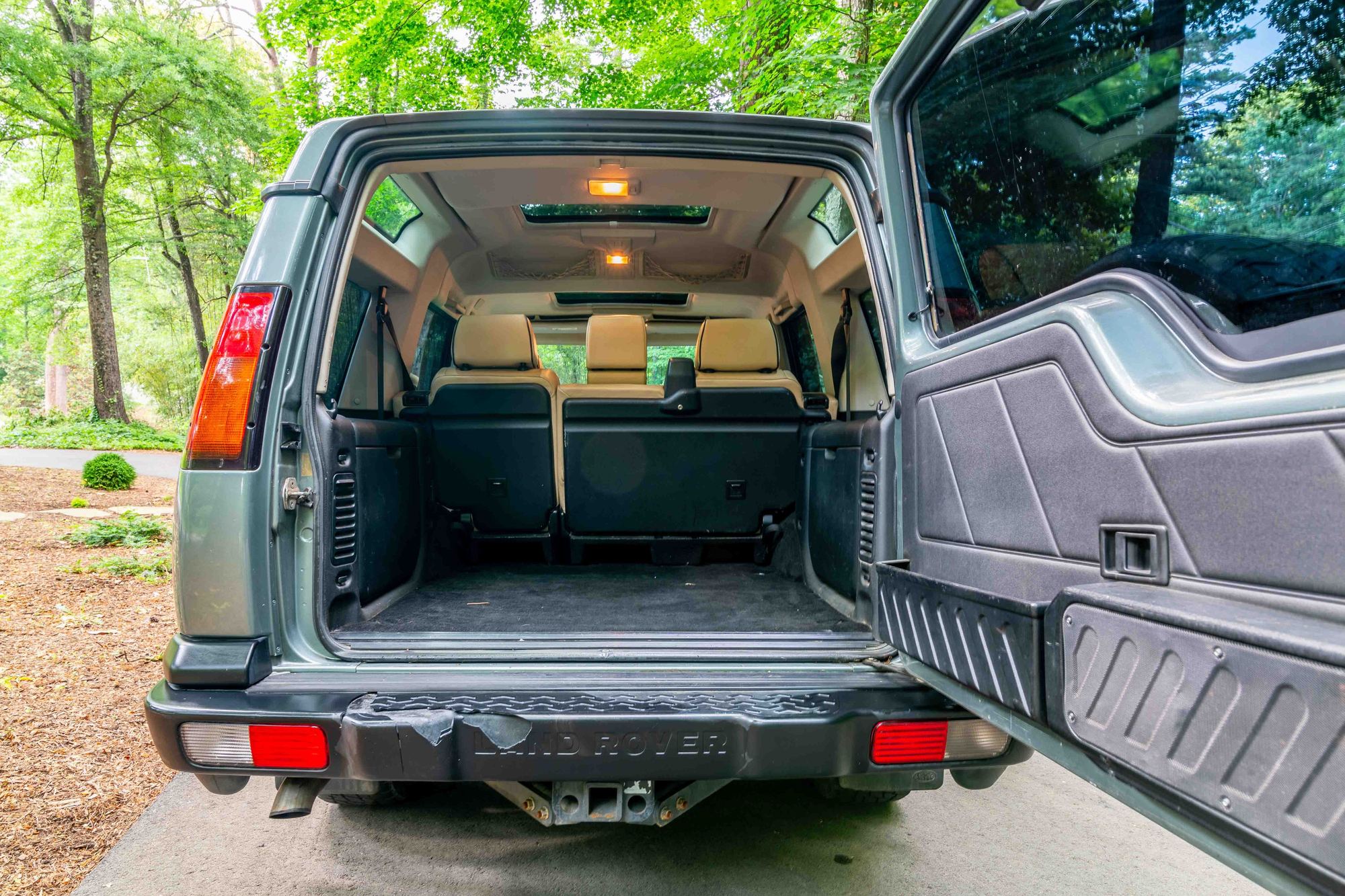 2004 Land Rover Discovery - 2004 Land Rover Discovery 2 SE (20k on Rebuilt Cannibal V8 Engine, 140k Total) - Used - VIN SALTY19454A838454 - 141,000 Miles - 8 cyl - 4WD - Automatic - SUV - Other - Winston Salem, NC 27104, United States