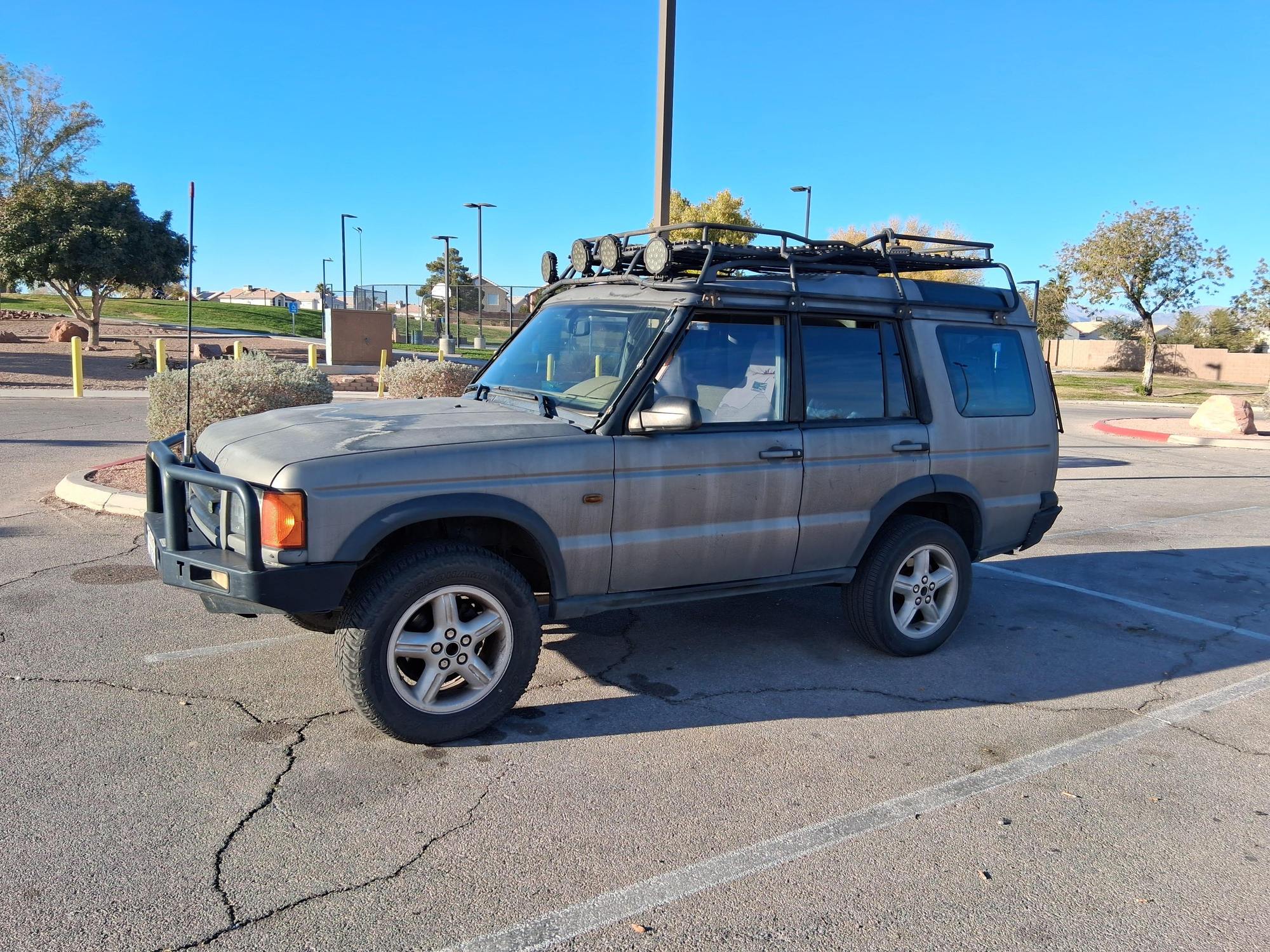2000 Land Rover Discovery - 2000 Land Rover Discovery II For SALE - Used - VIN SALTY1242YA247398 - 188,000 Miles - 8 cyl - AWD - Automatic - Gray - North Las Vegas, NV 89030, United States
