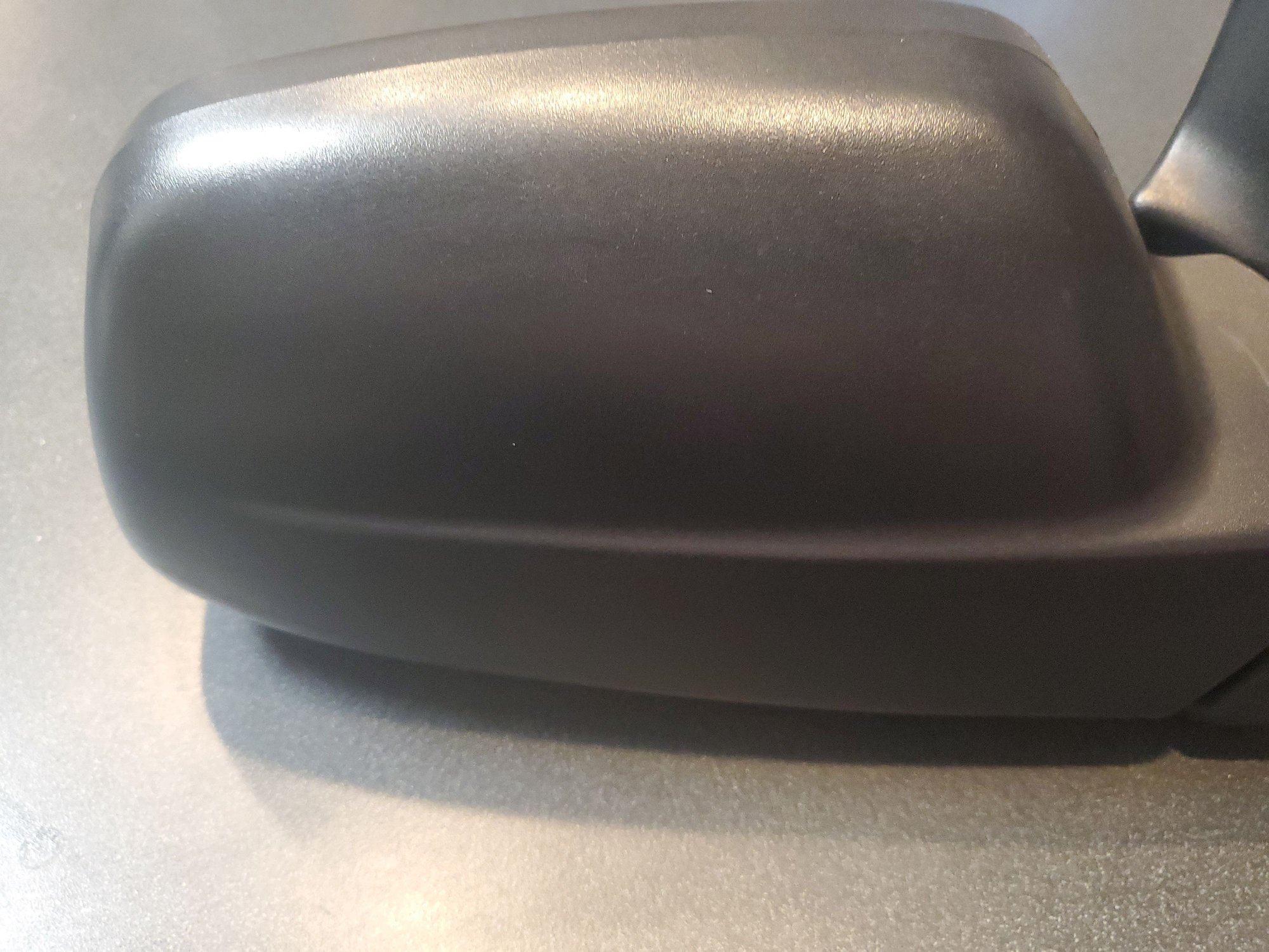 Exterior Body Parts - D2 right side mirror - Used - 1999 to 2004 Land Rover Discovery - Lawrence Township, NJ 08648, United States