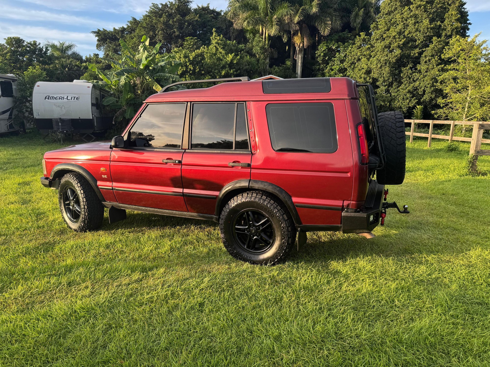 2003 Land Rover Discovery - I want to sell my Land Rover Discovery 2 - Used - VIN SALTY14453A771117 - 100,080 Miles - 8 cyl - 4WD - Automatic - SUV - Red - Miami, FL 33187, United States