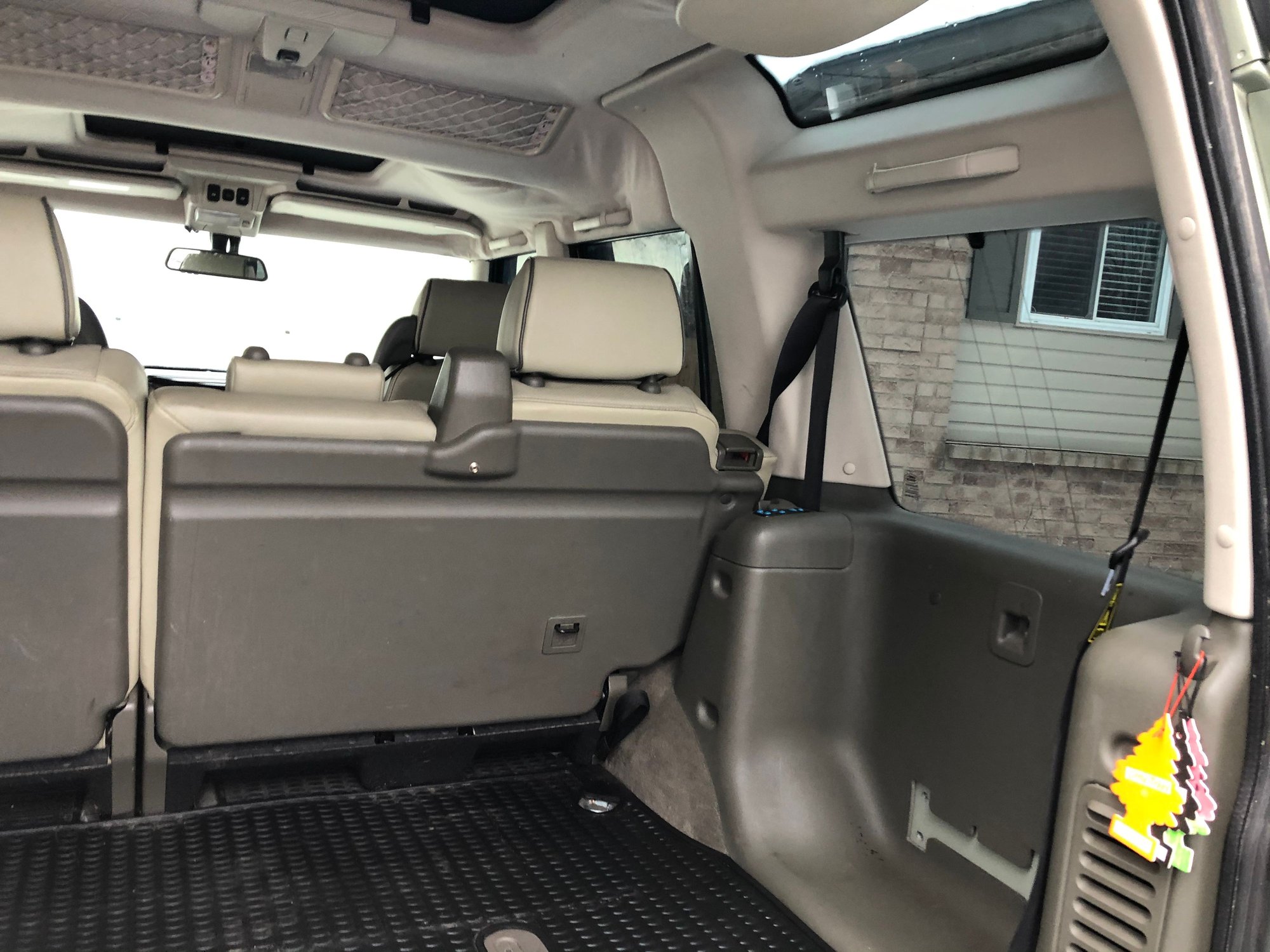 2004 Land Rover Discovery - 2004 discovery - Used - VIN SALTW19404A842448 - 71,000 Miles - 8 cyl - 4WD - Automatic - SUV - Other - Cambridge, ON N1R7J7, Canada
