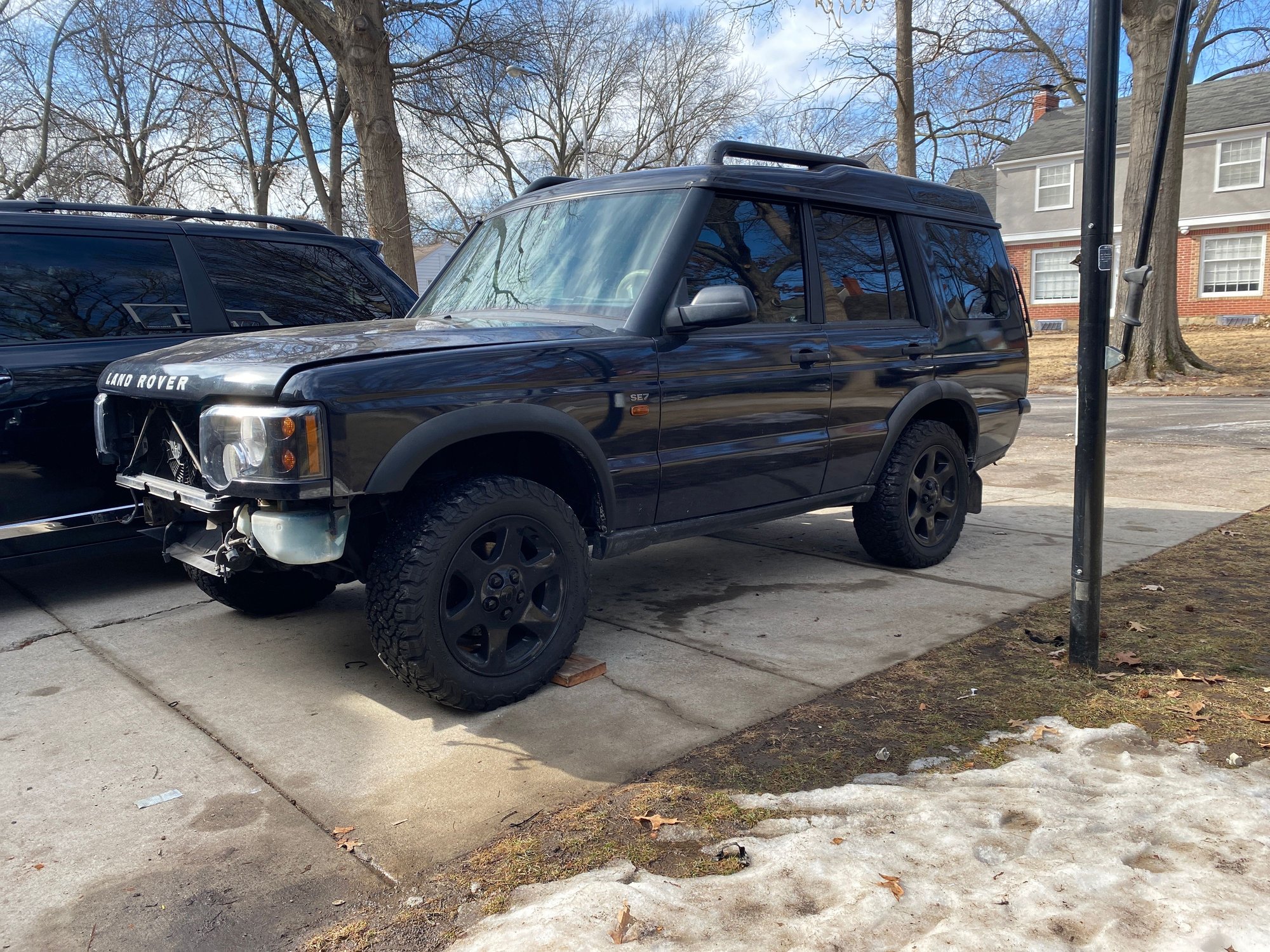 2004 Land Rover Discovery - Parting out 04 D2 - Kansas City, MO 64131, United States