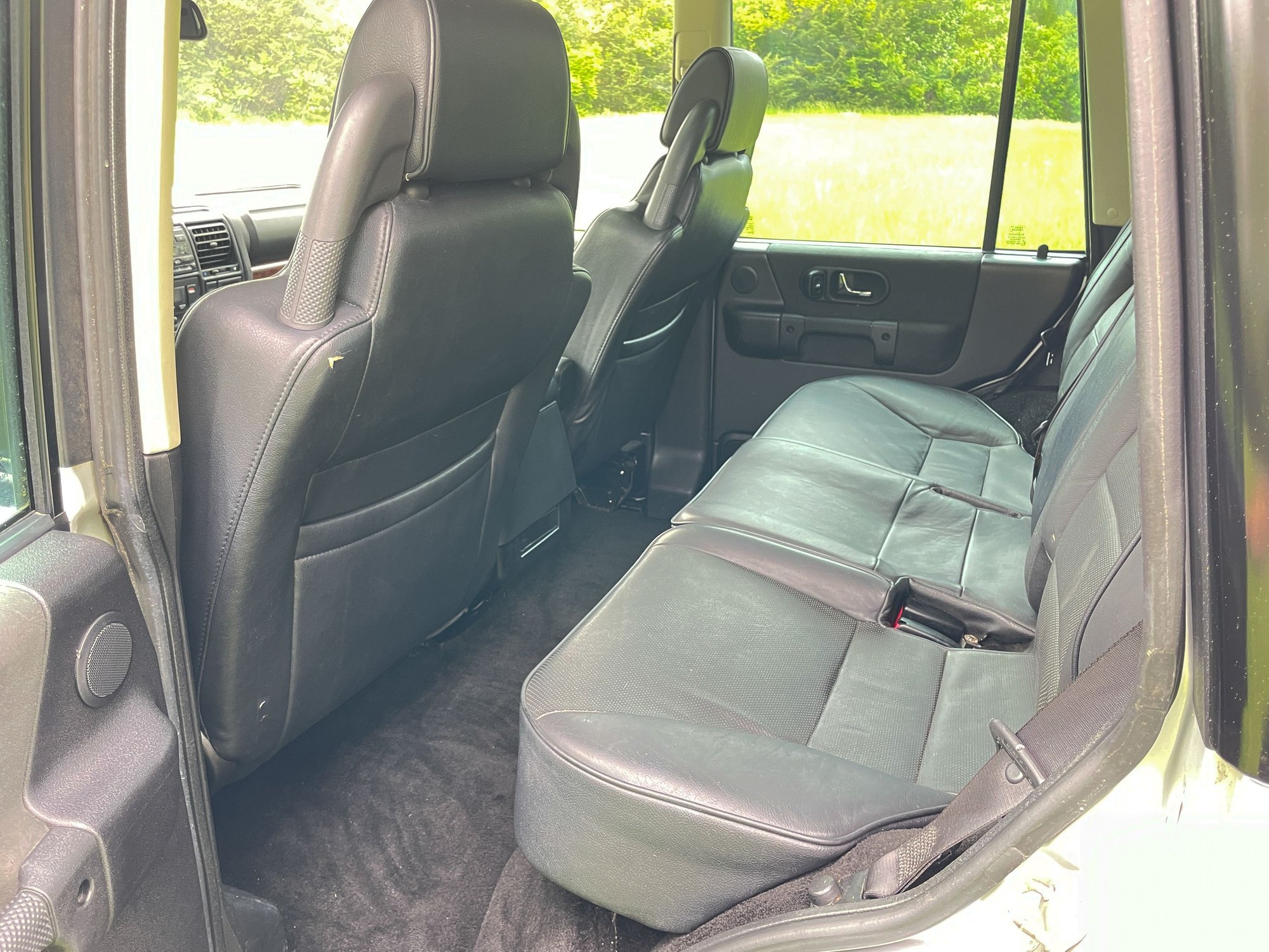 2004 Land Rover Discovery - 2004 Discovery 2 SE7 - Used - VIN SALTW194X4A832851 - 127,000 Miles - 8 cyl - 4WD - Automatic - SUV - Silver - Lake Geneva, WI 53147, United States