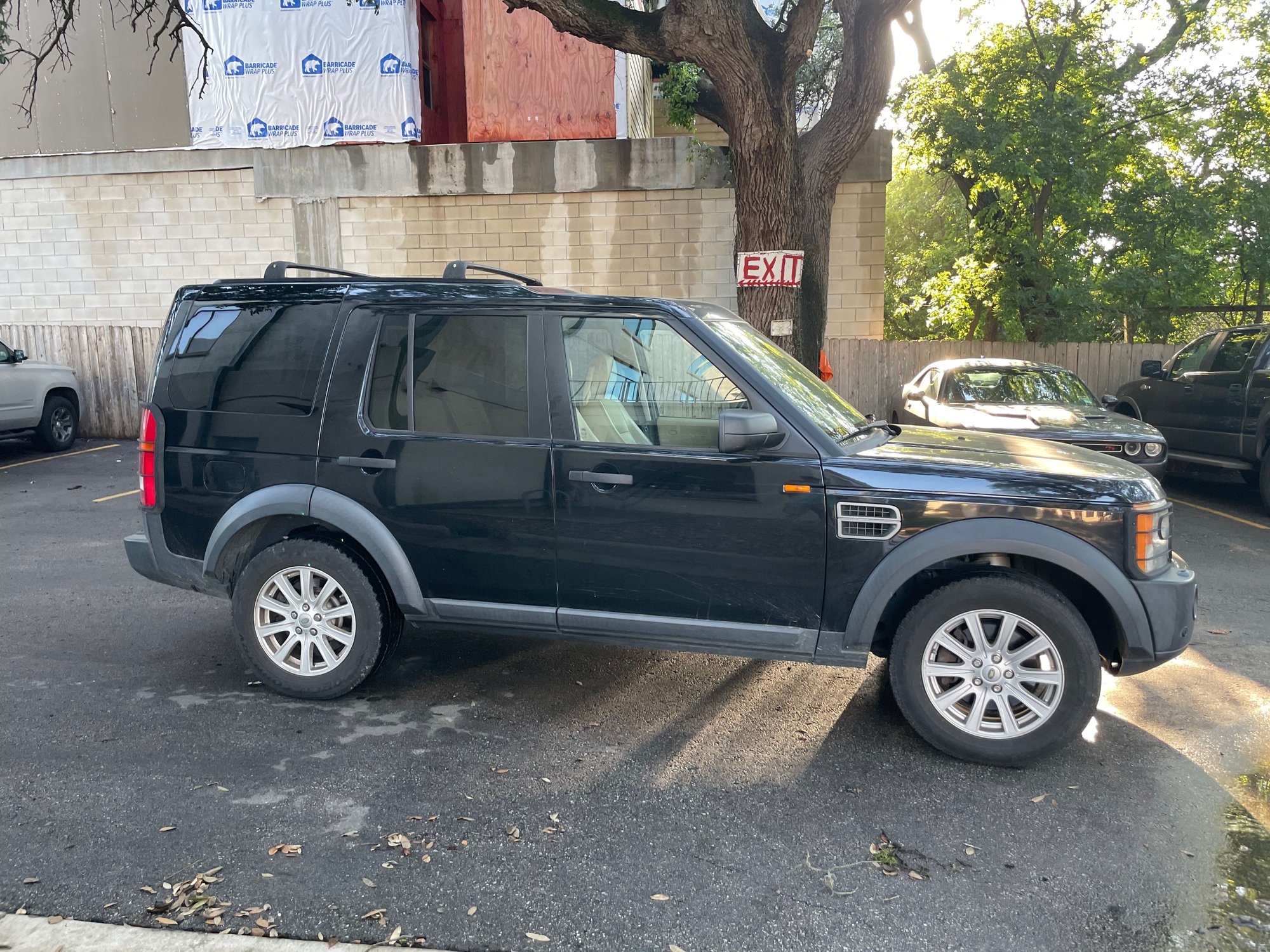 2007 Land Rover LR3 - 2007 LR3 SE w/ extras! - Used - VIN SALAE25497A436467 - 8 cyl - 4WD - Automatic - SUV - Black - Little Rock, AR 72207, United States