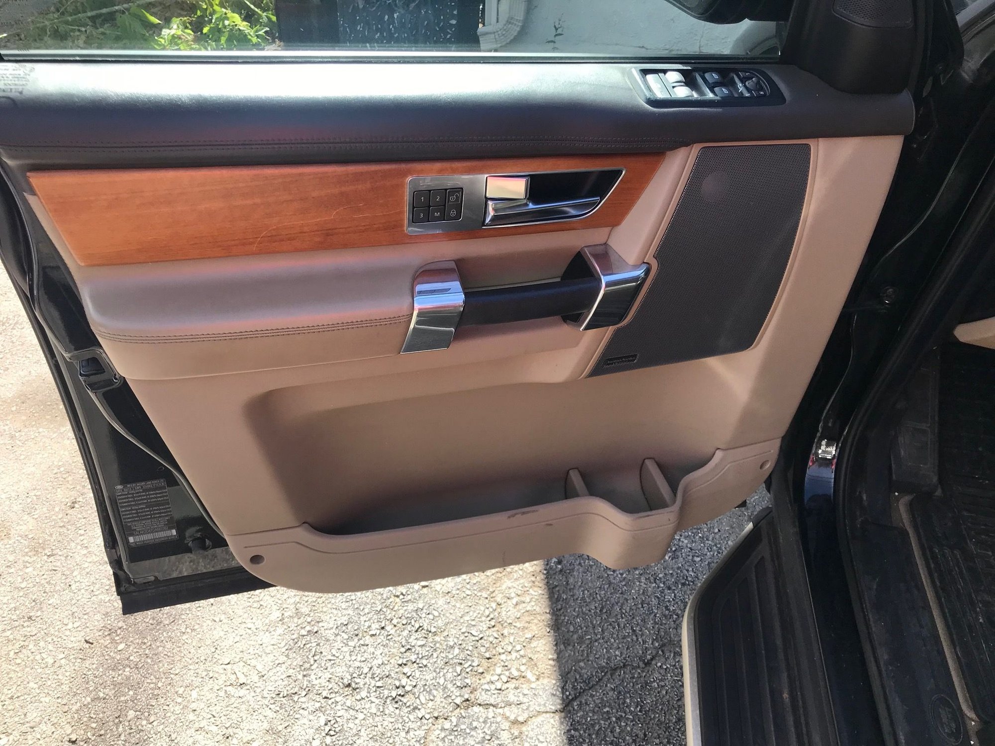 2013 Land Rover LR4 - 2013 Land Rover LR4 HSE Black Package - Needs Motor - Used - VIN SALAK2D47DA682262 - 128,000 Miles - 8 cyl - AWD - SUV - Black - Kennett Square, PA 19348, United States