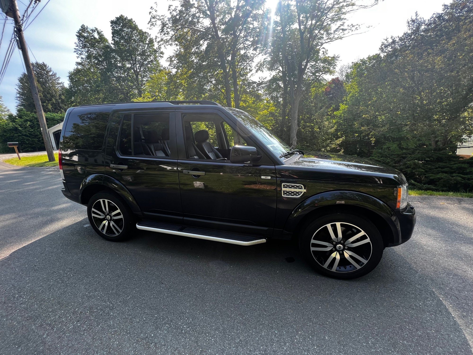 2012 Land Rover LR4 - 2012 lr4 hse lux - Used - VIN SALAK2D43CA606486 - 127,000 Miles - 8 cyl - AWD - Automatic - SUV - Black - Stockbridge, MA 01262, United States