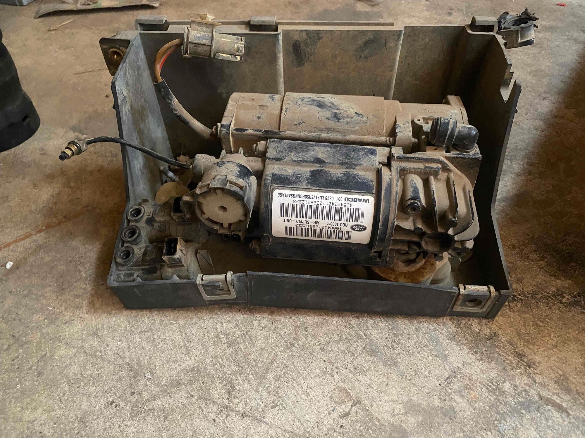 Steering/Suspension - Complete SLS (airbags, lines, compressor, sensor levers, etc...) Eugene, OR - Used - 2004 Land Rover Discovery - Junction City, OR 97448, United States