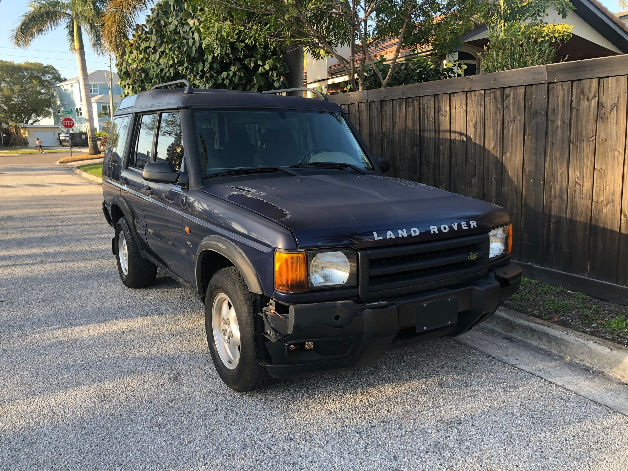 2001 Land Rover Discovery - 2001 Discovery II SD runs ok - needs some attention (or great for parts!) - Used - St Petersburg, FL 33703, United States