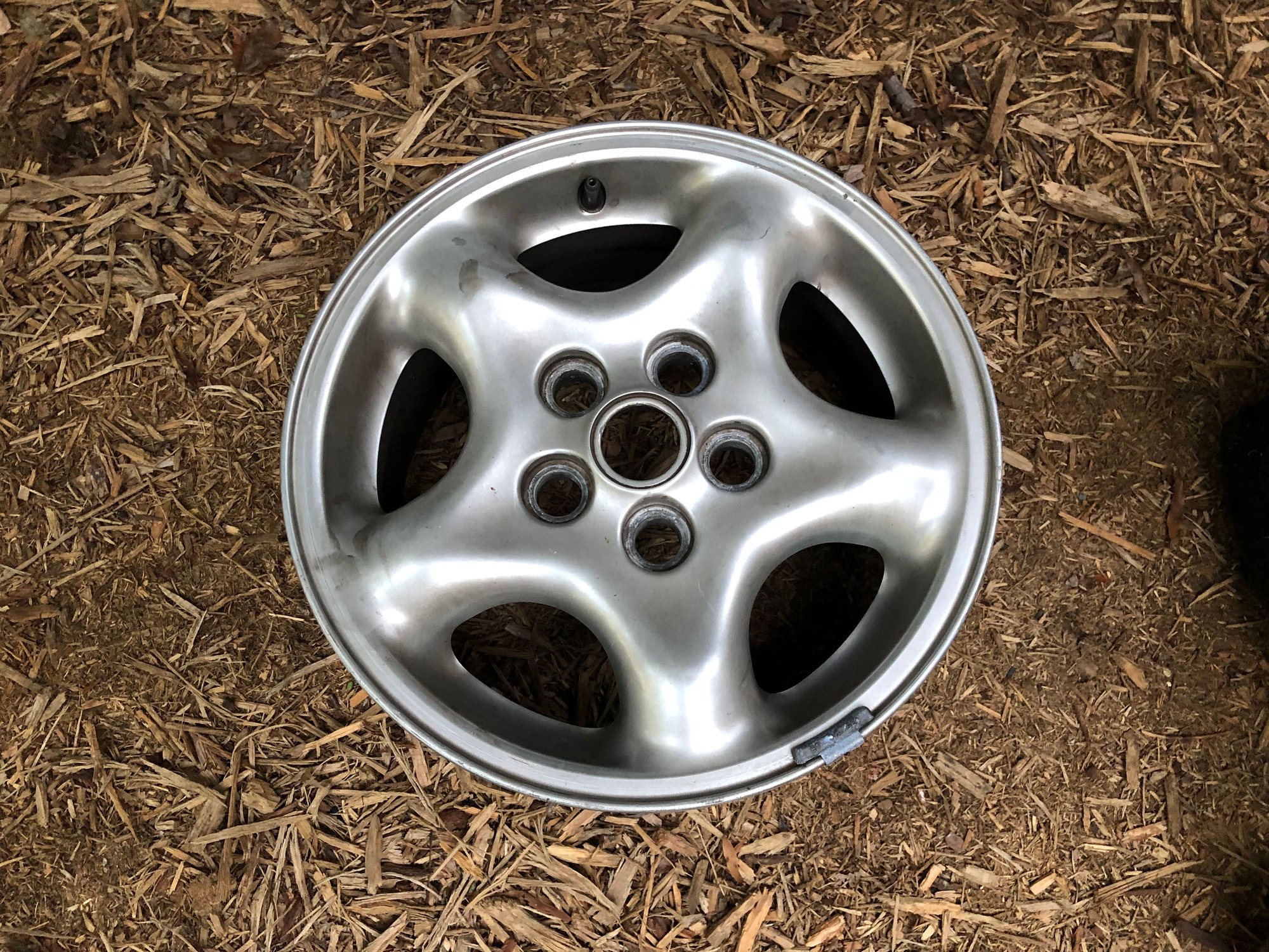 Wheels and Tires/Axles - D2 or P38 16" wheels - Used - 1999 to 2004 Land Rover Discovery - Charlotte, NC 28203, United States
