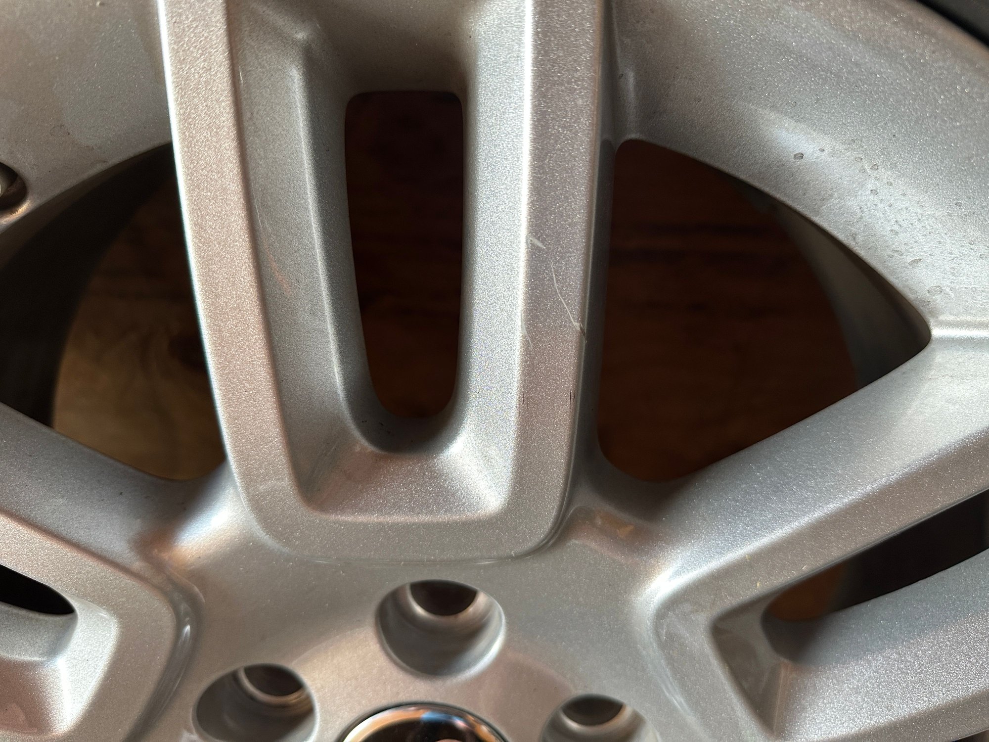 Wheels and Tires/Axles - OEM 19" Wheels and Tires Land Rover Defender 110 \ 90 - Set of 4 - Used - 2020 to 2024 Land Rover Defender - 2020 to 2024 Land Rover Defender 110 - 2020 to 2024 Land Rover Defender 90 - Los Angeles, CA 90036, United States