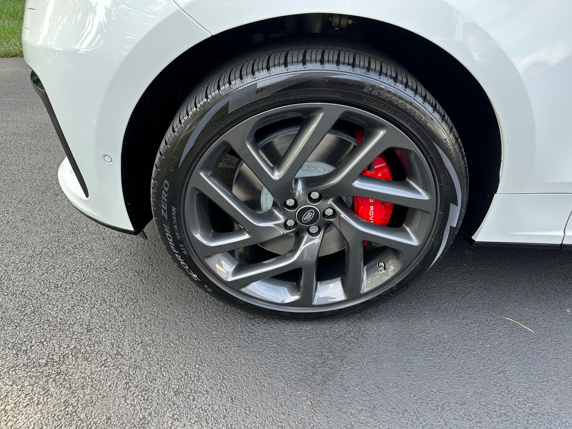 2020 Land Rover Range Rover Velar - RARE 2020 VELAR SVAutobiography for sale by owner - Used - VIN SALYU2EEXLA267628 - 36,500 Miles - 8 cyl - AWD - Automatic - SUV - White - Reisterstown, MD 21136, United States