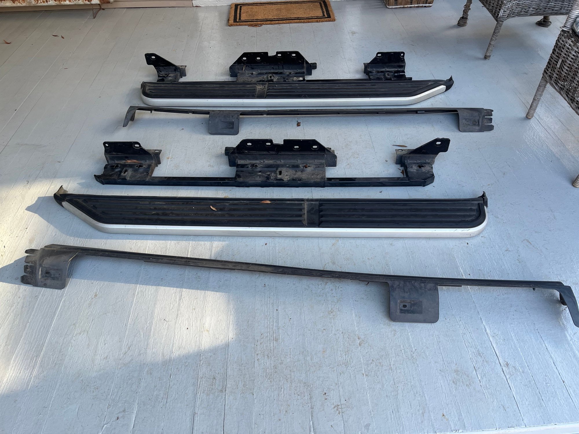2015 Land Rover LR4 - Running boards for LR4 - Used - VIN SALAK2V661FA75209 - Charlotte, NC 28203, United States