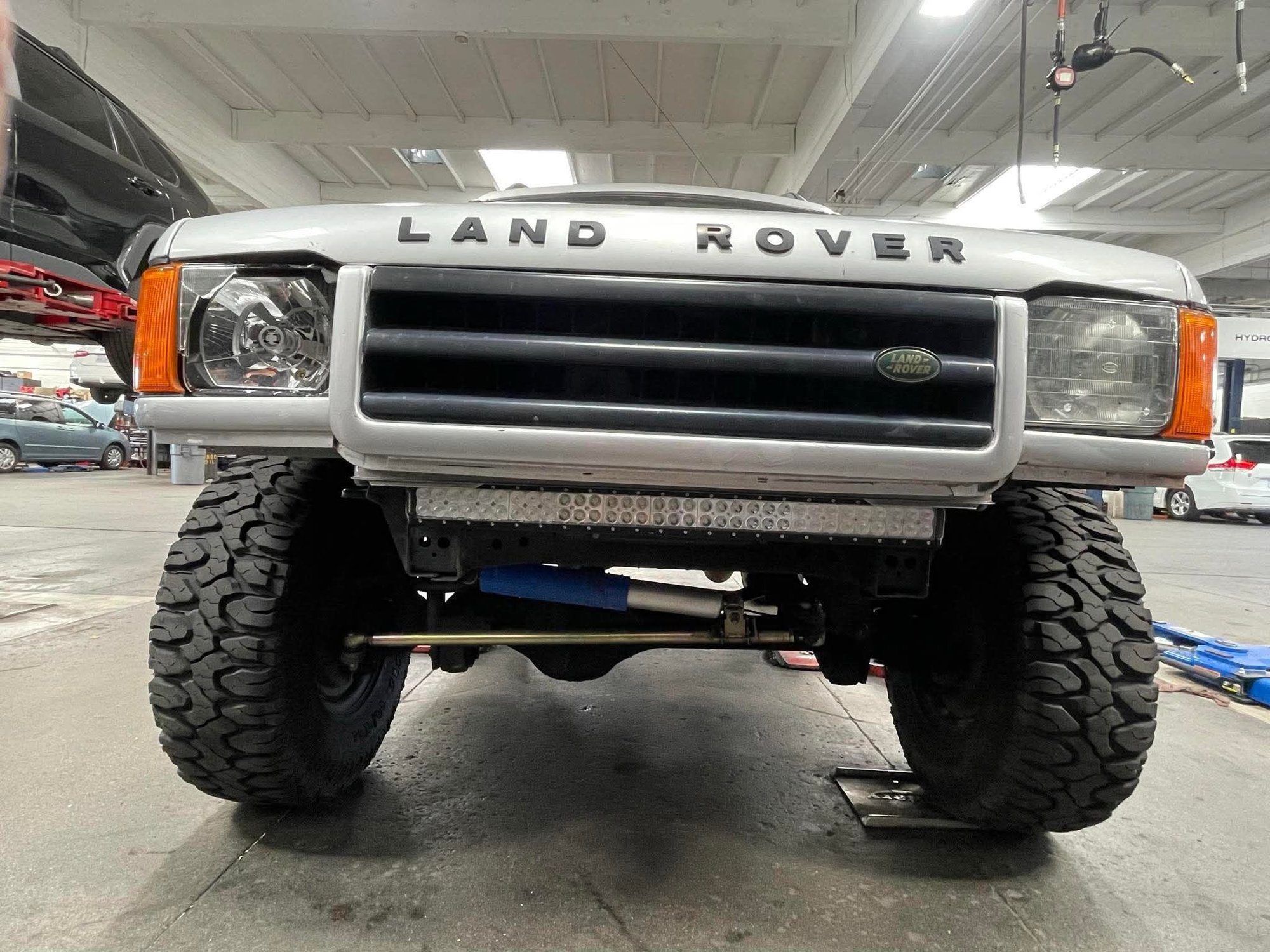 2002 Land Rover Discovery - 2002 Land Rover Discovery 2 - Used - VIN SALTY15412A770155 - 182,000 Miles - 8 cyl - Silver - Huntington Beach, CA 92647, United States