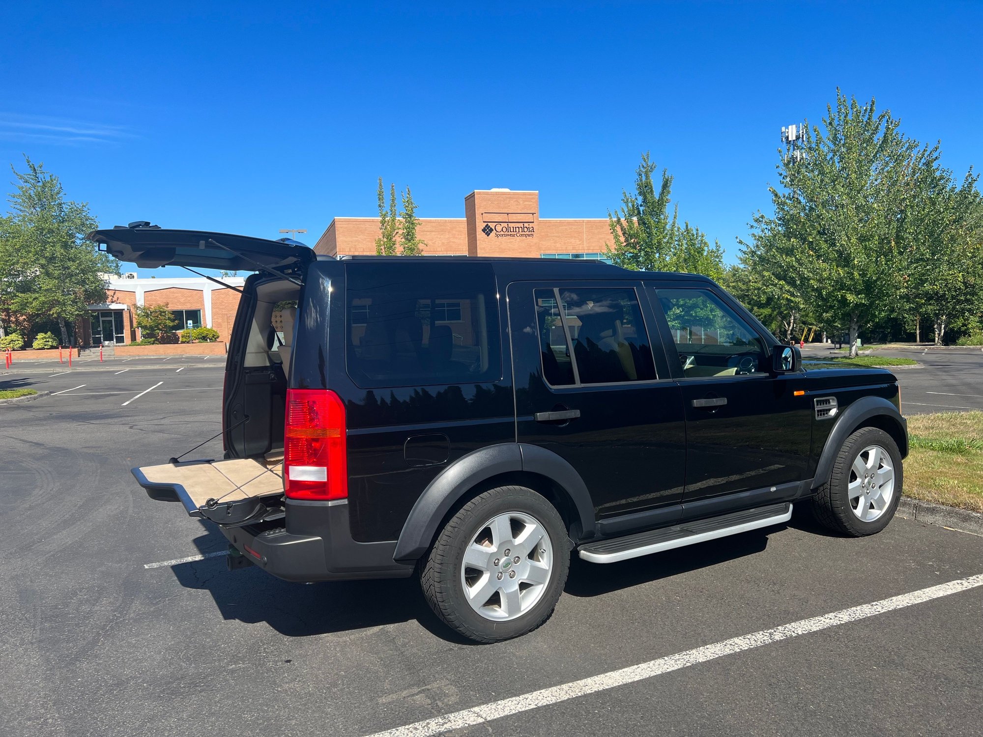 2008 Land Rover LR3 - 2008 Land Rover LR3 HSE (Portland Oregon) - Used - VIN SALAG25438A477088 - 174,311 Miles - 8 cyl - 4WD - Automatic - SUV - Black - Portland, OR 97229, United States