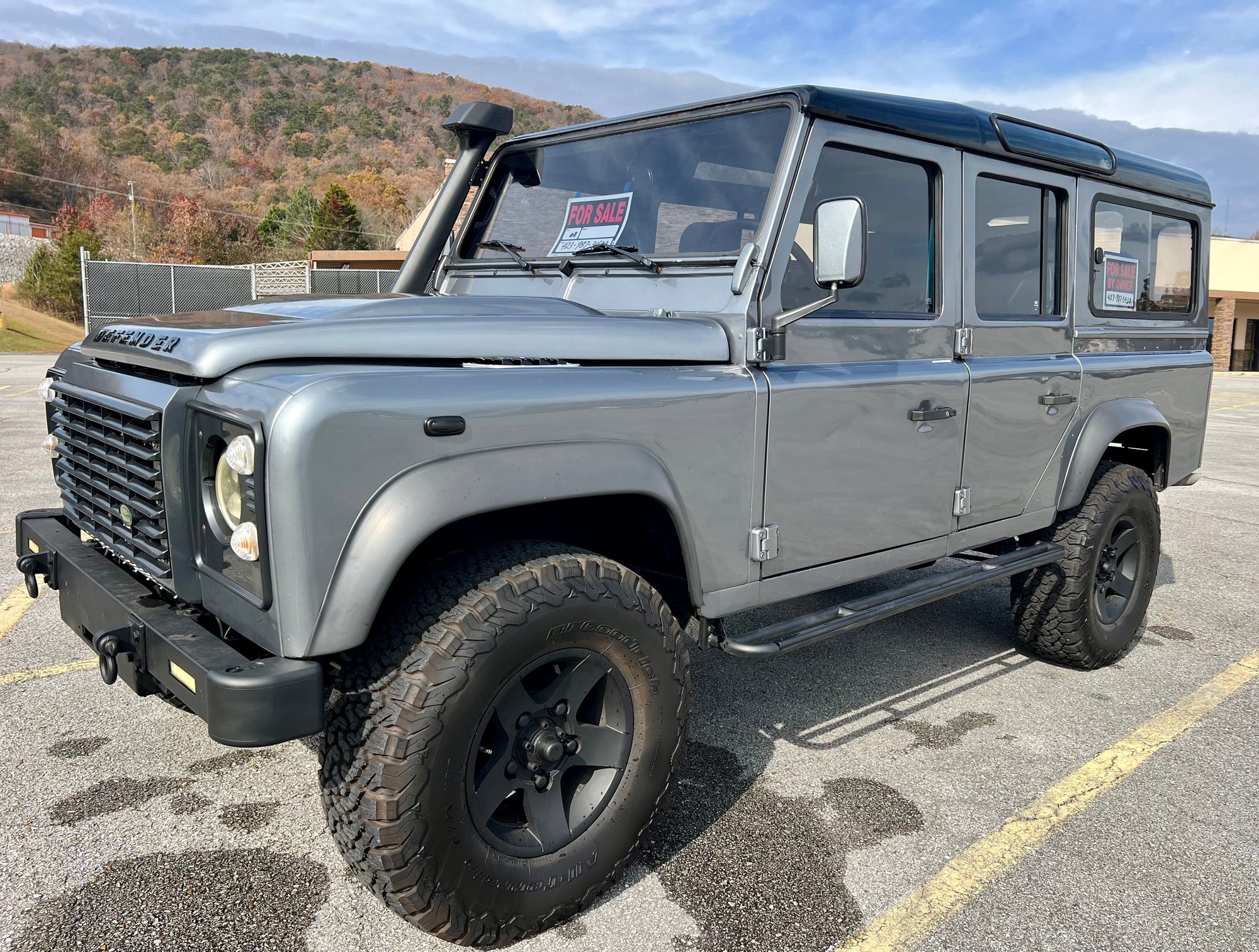 1991 Land Rover Range Rover - 1991 Land Rover Defender - Used - VIN SALLDHMD8FF471696 - 123,400 Miles - 8 cyl - 4WD - Manual - SUV - Silver - Chattanooga, TN 37421, United States