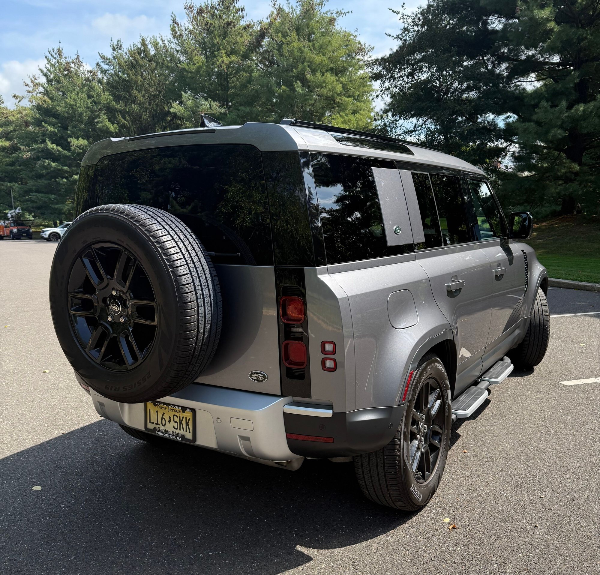 2023 Land Rover Defender - Mint 2023.5 Defender 110 S - Used - VIN SALEJEEX6P2240117 - 18,761 Miles - 4 cyl - AWD - Automatic - SUV - Gray - Lawrence Township, NJ 08648, United States