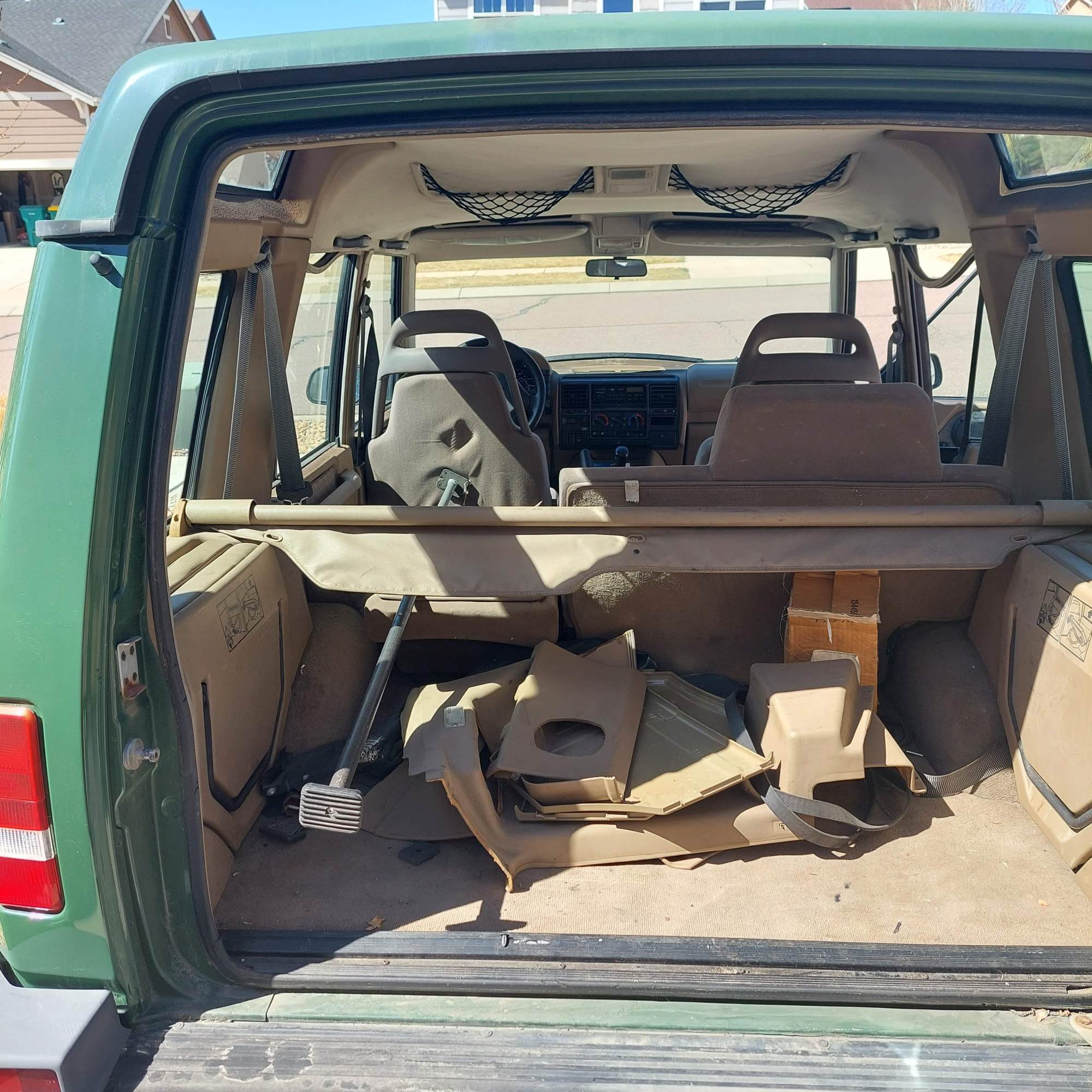 1995 Land Rover Discovery - 1995 Land Rover Discovery - Used - VIN SALJY1284SA155808 - 168,778 Miles - 6 cyl - 4WD - Manual - SUV - Other - Colorado Springs, CO 80921, United States